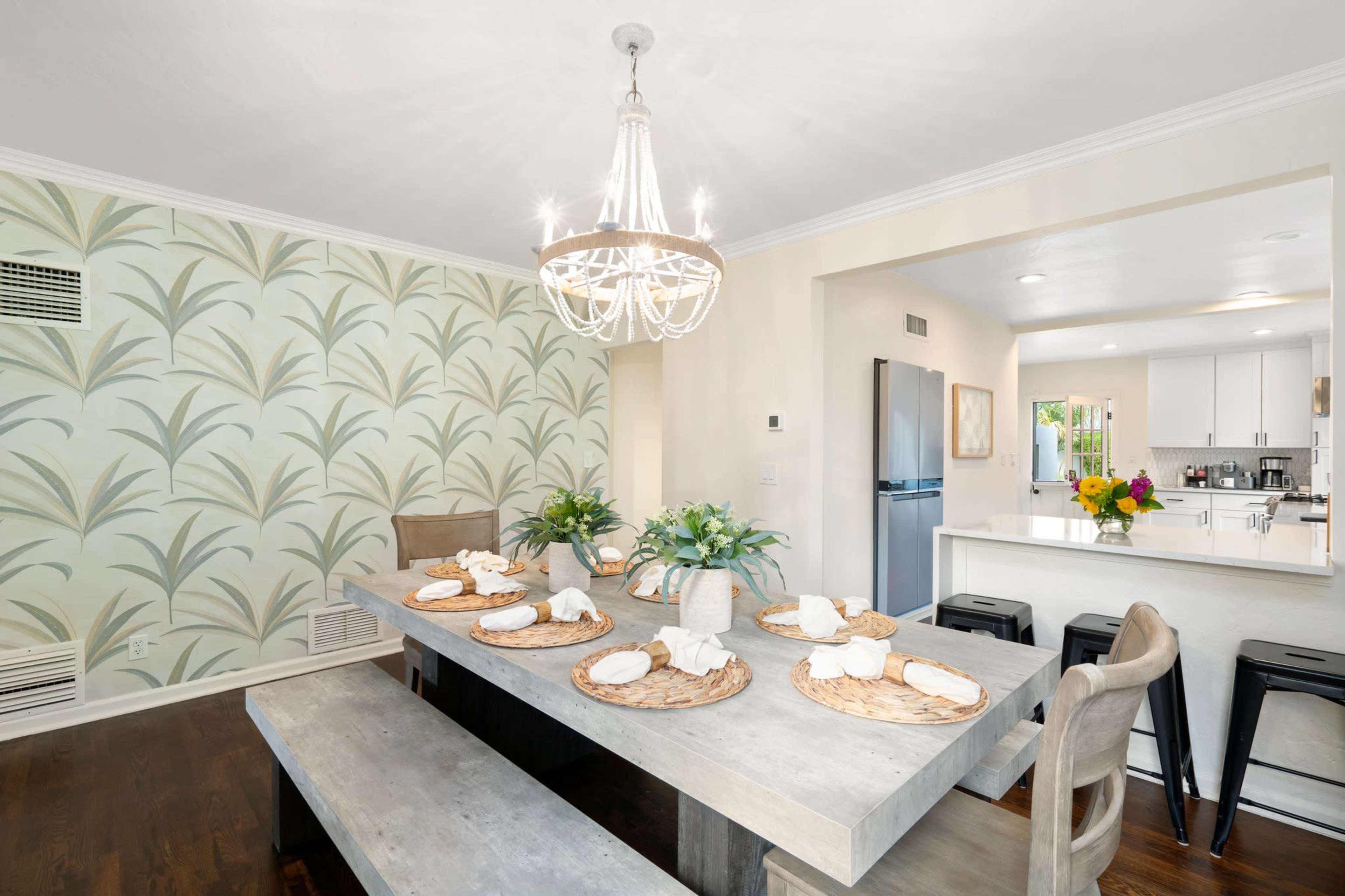 The Oasis: Historic Charm and Modern Style—the Perfect Canvas for Work and Creativity. Image in Encanto Village, Phoenix, AZ