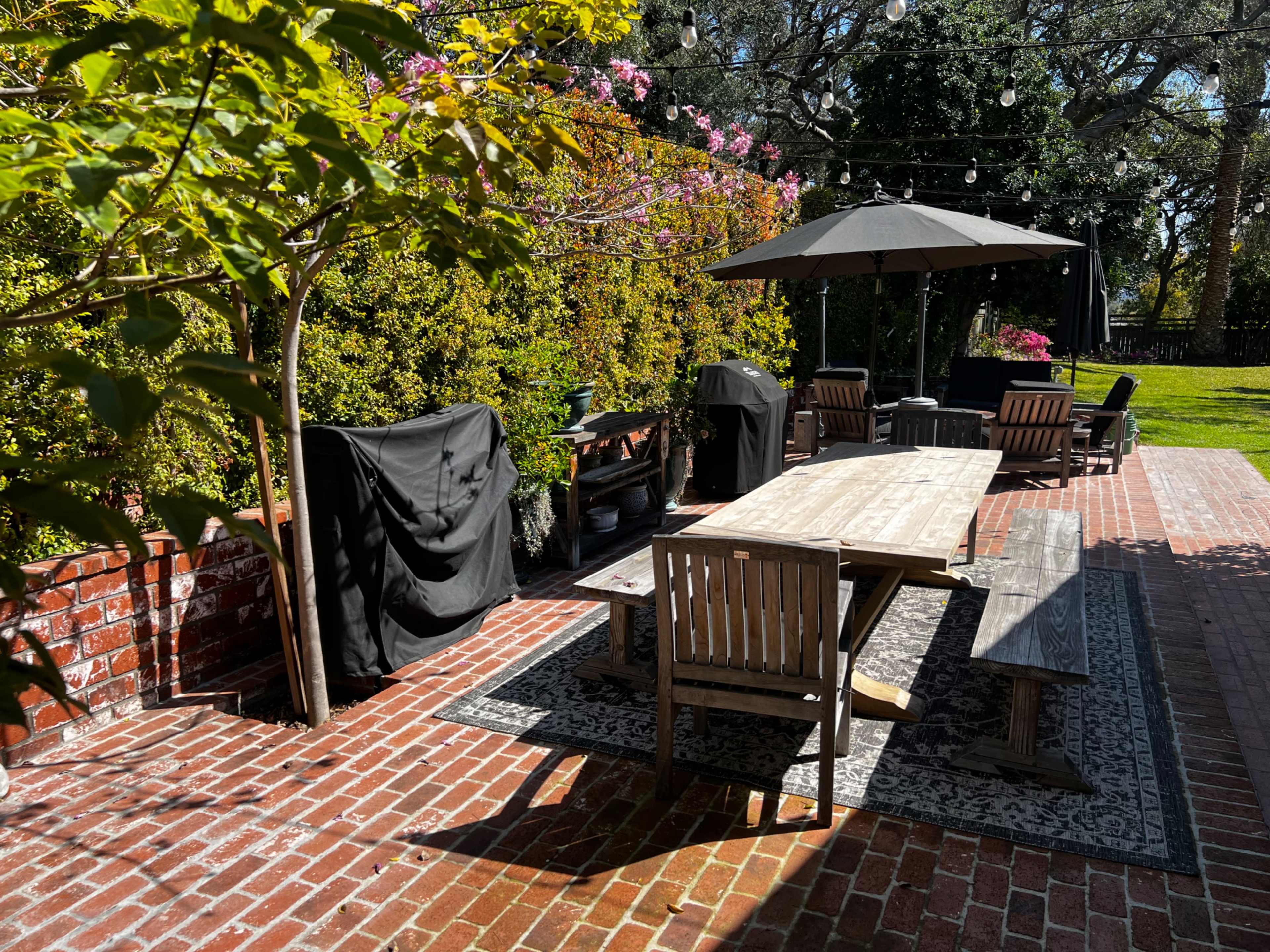 Quiet residential home with beautiful outdoor area with a pool Image in Sierra Madre, Sierra Madre, CA