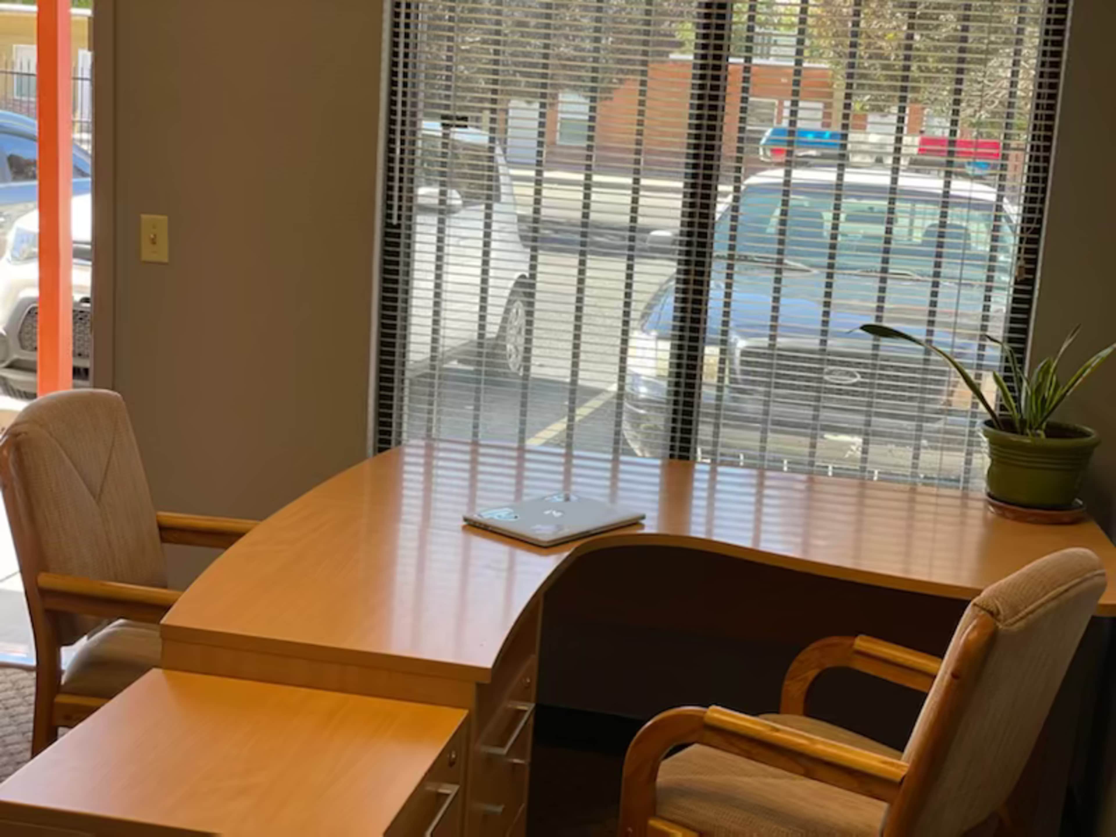 Cheerful Nob Hill rental work spaces /hour or /day with shared amenities Image in Highland Business, Albuquerque, NM