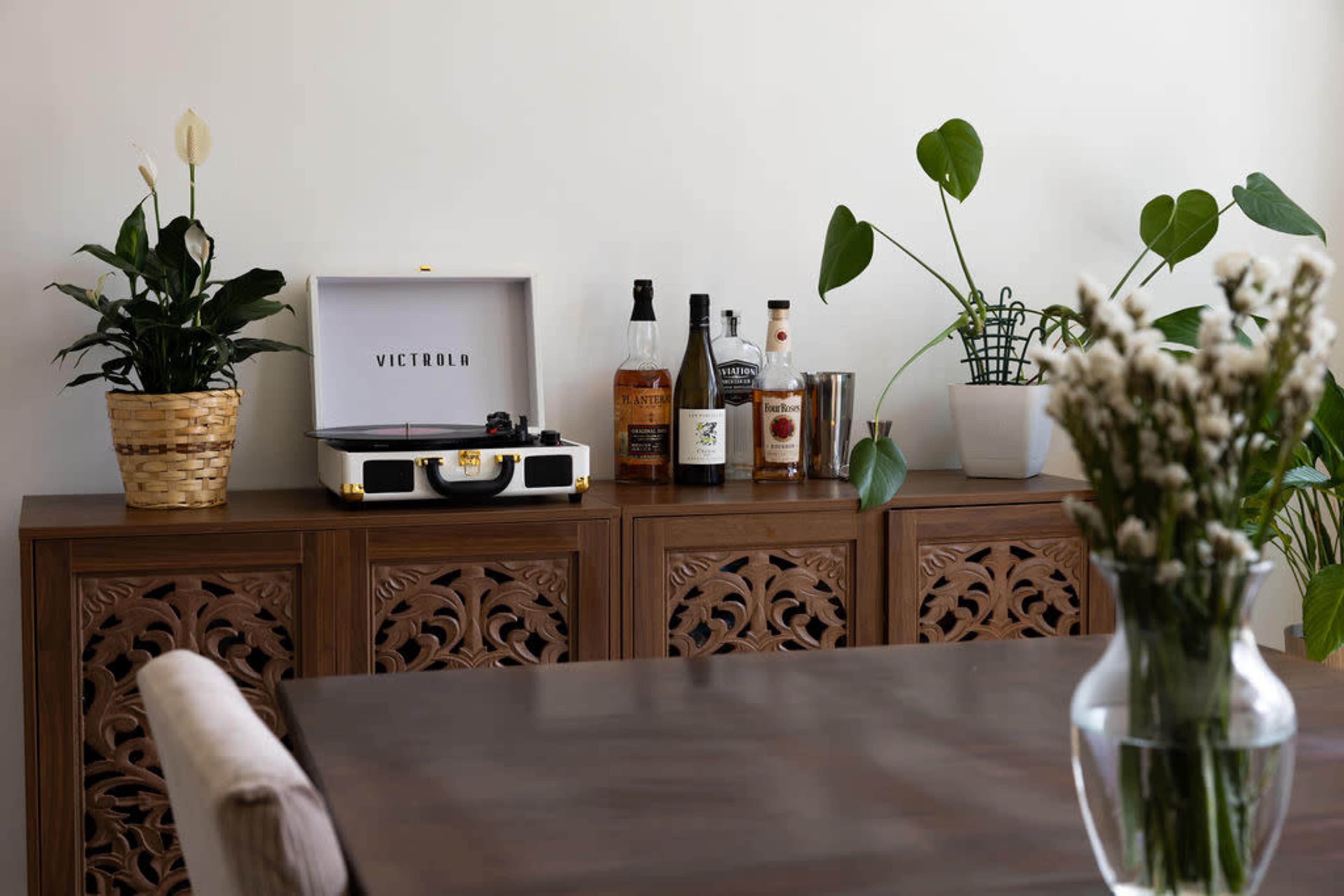 City of Decatur vibes giving Old Money / Art Deco / Vintage aesthetic. Image in Decatur, DECATUR, GA