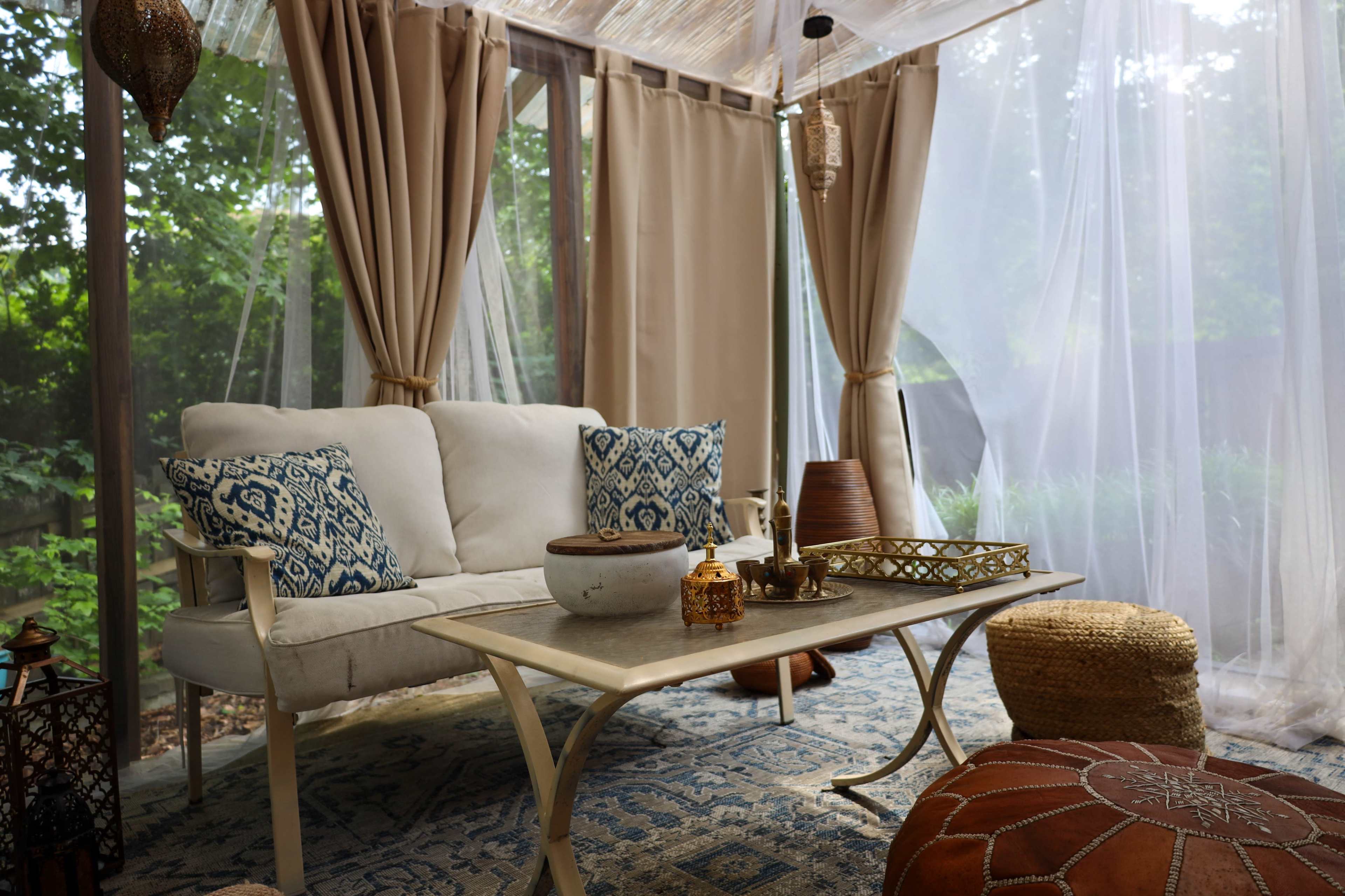 Moroccan Tea Lounge + Retro Mid-Century Studio Apartment with Pool Access Image in , Stone Mountain, GA