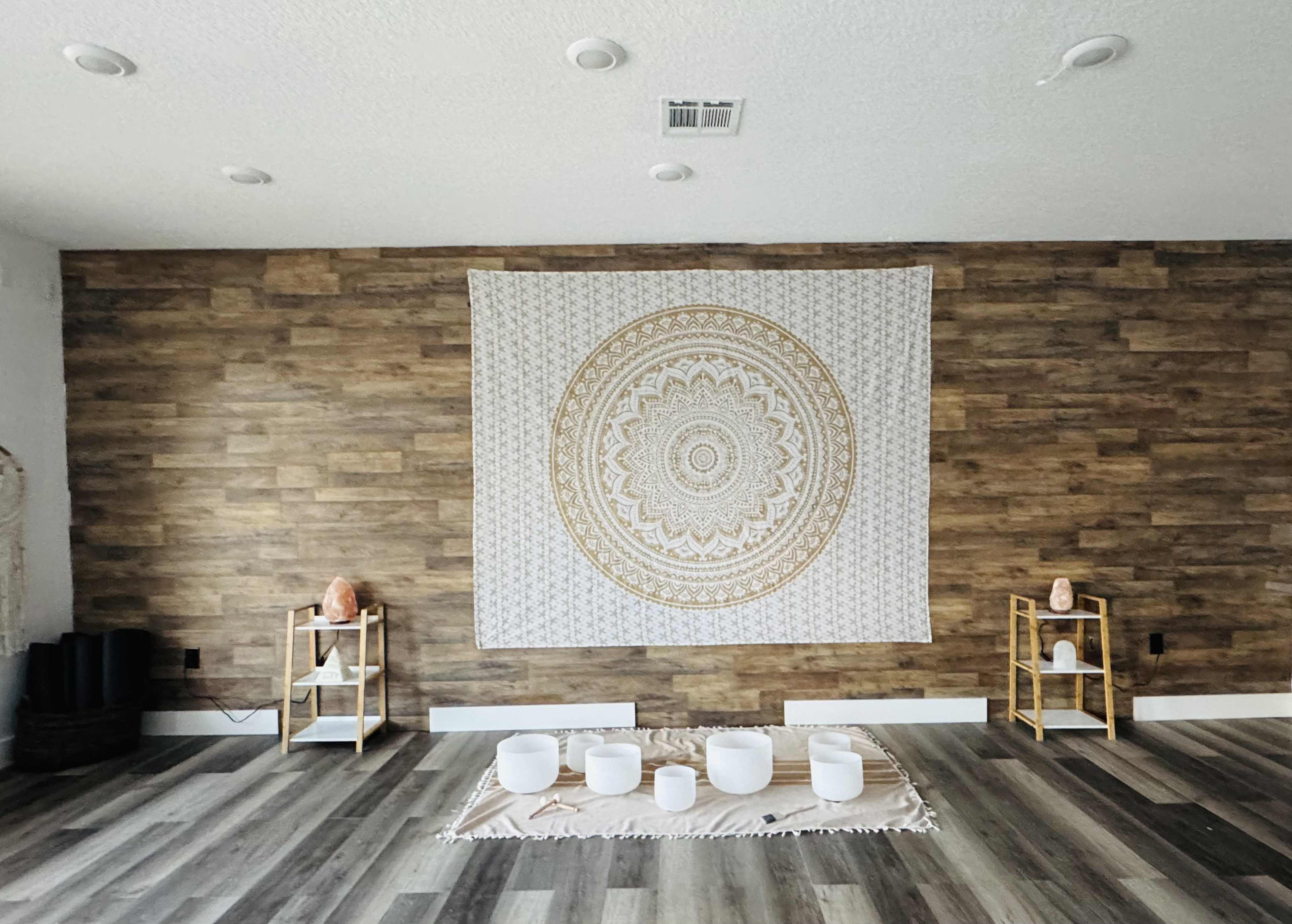 Convenient studio boutique space Image in Leesburg, Leesburg, FL