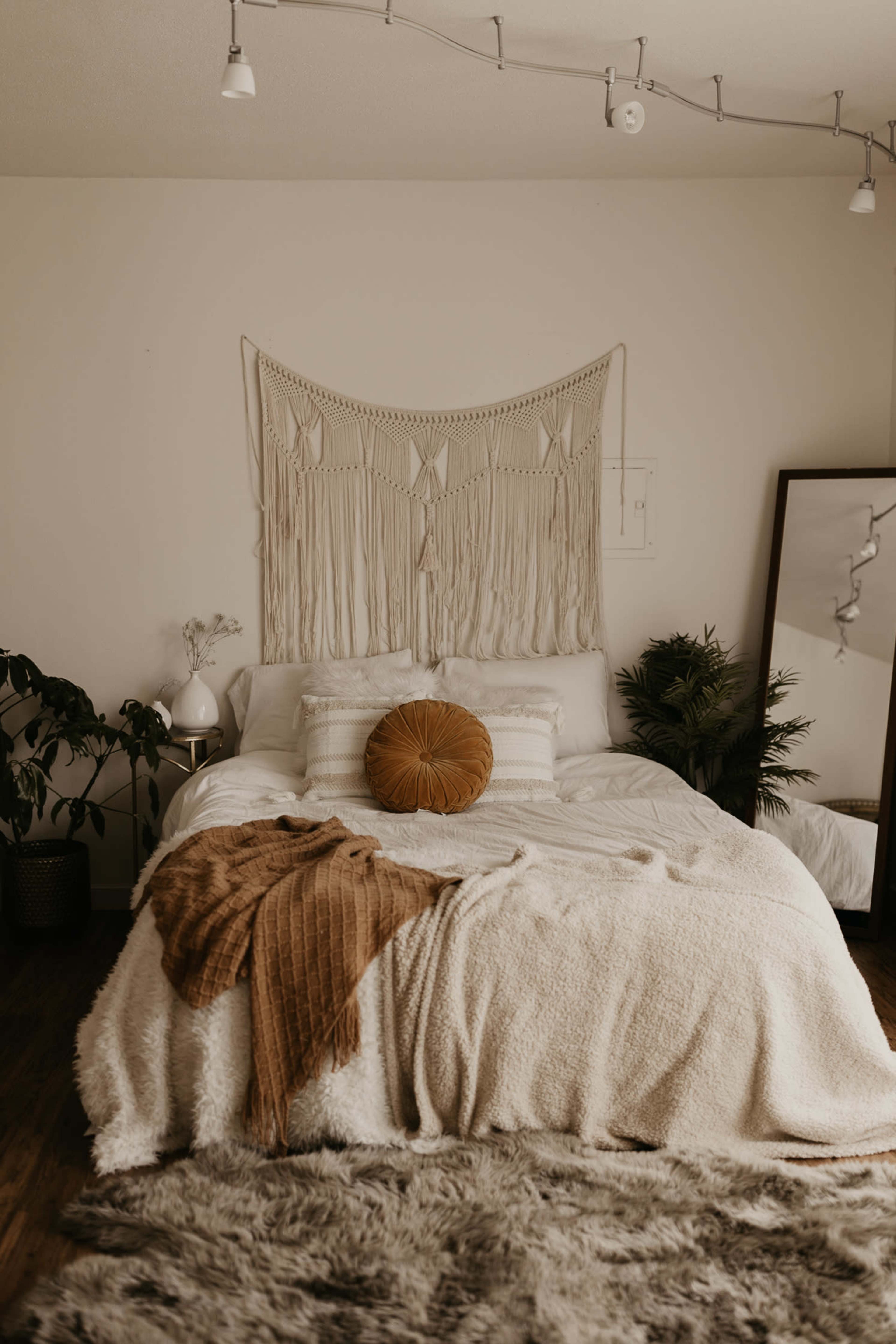 Spacious Natural Light Boho + Vintage Styled Studio in Meridian, Idaho Image in Meridian, Meridian, ID