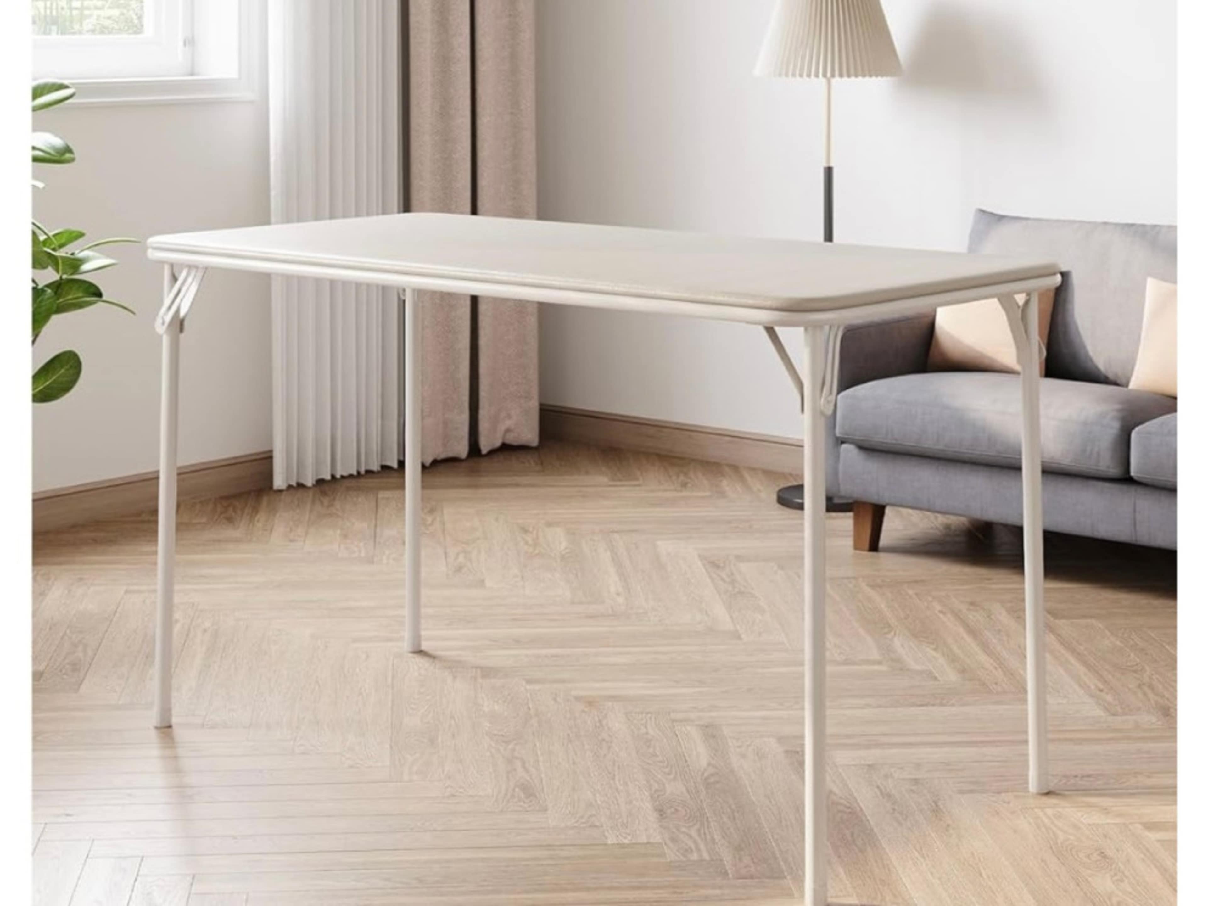 4 ft plastic and metal table 