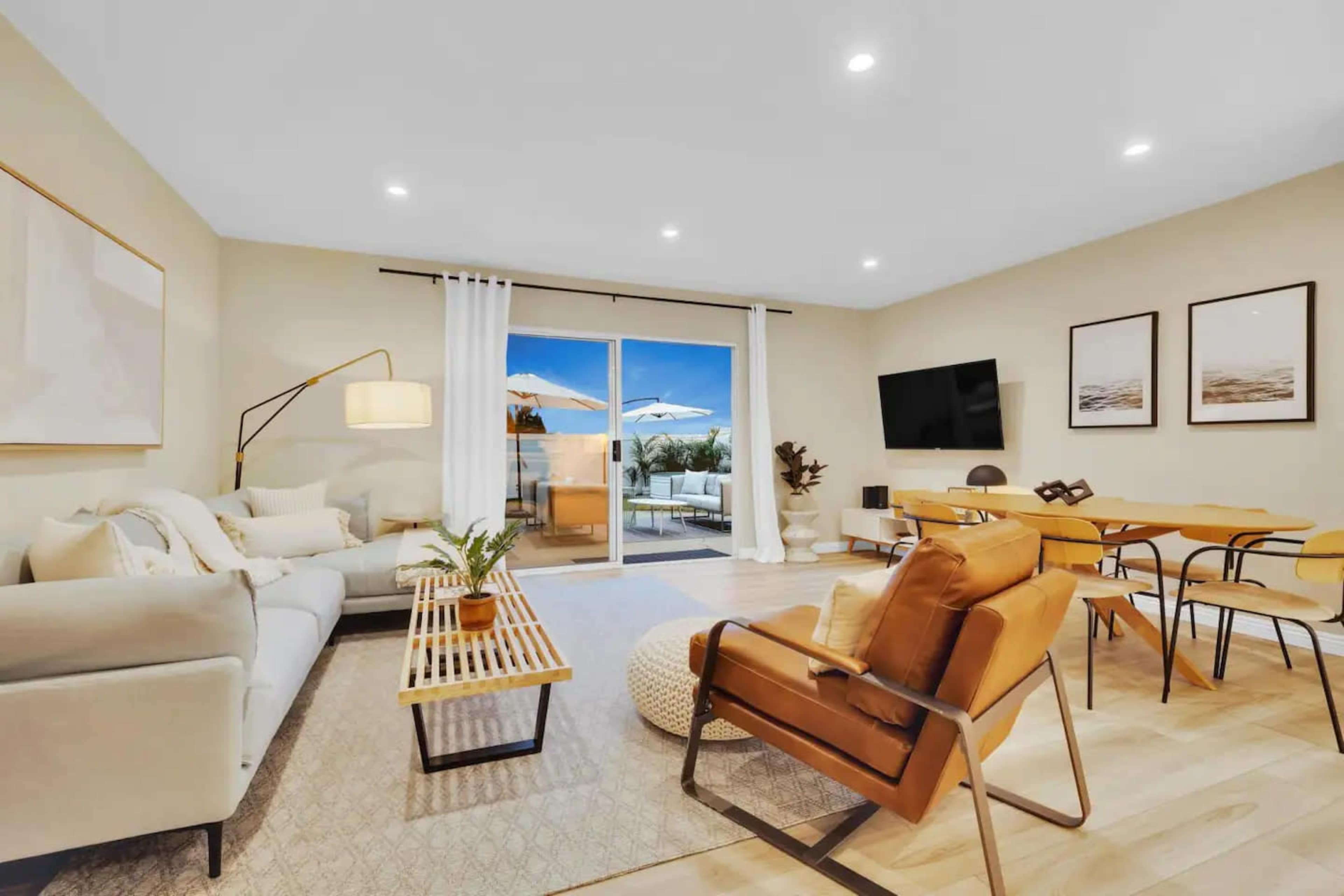 Carlsbad Coastal Retreat: Pool, Surf, and Dining Image in Carlsbad, Carlsbad, CA