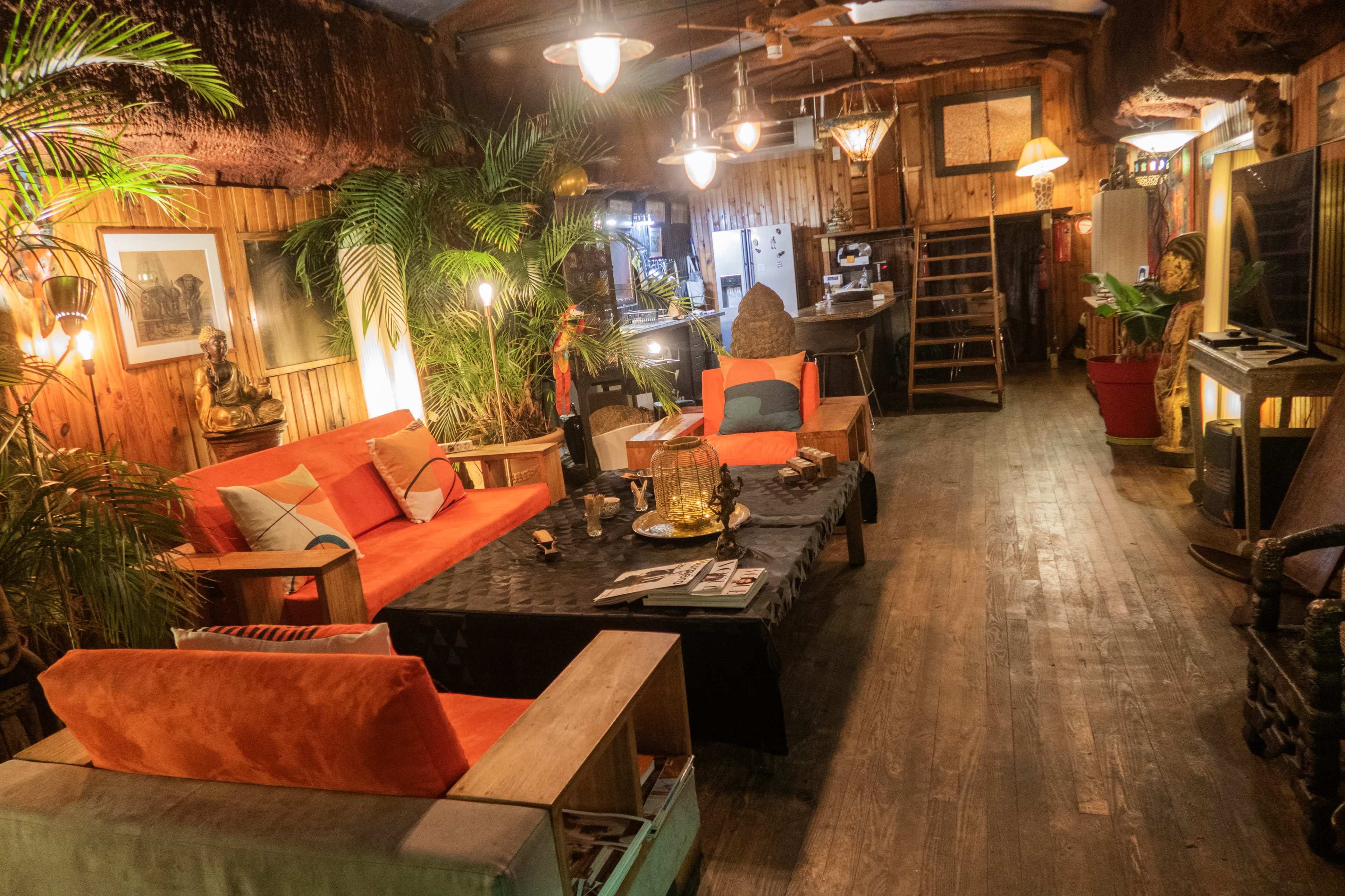 it's a boat on the river , very quiet  except us .... Image in , VILLENEUVE-LA-GARENNE