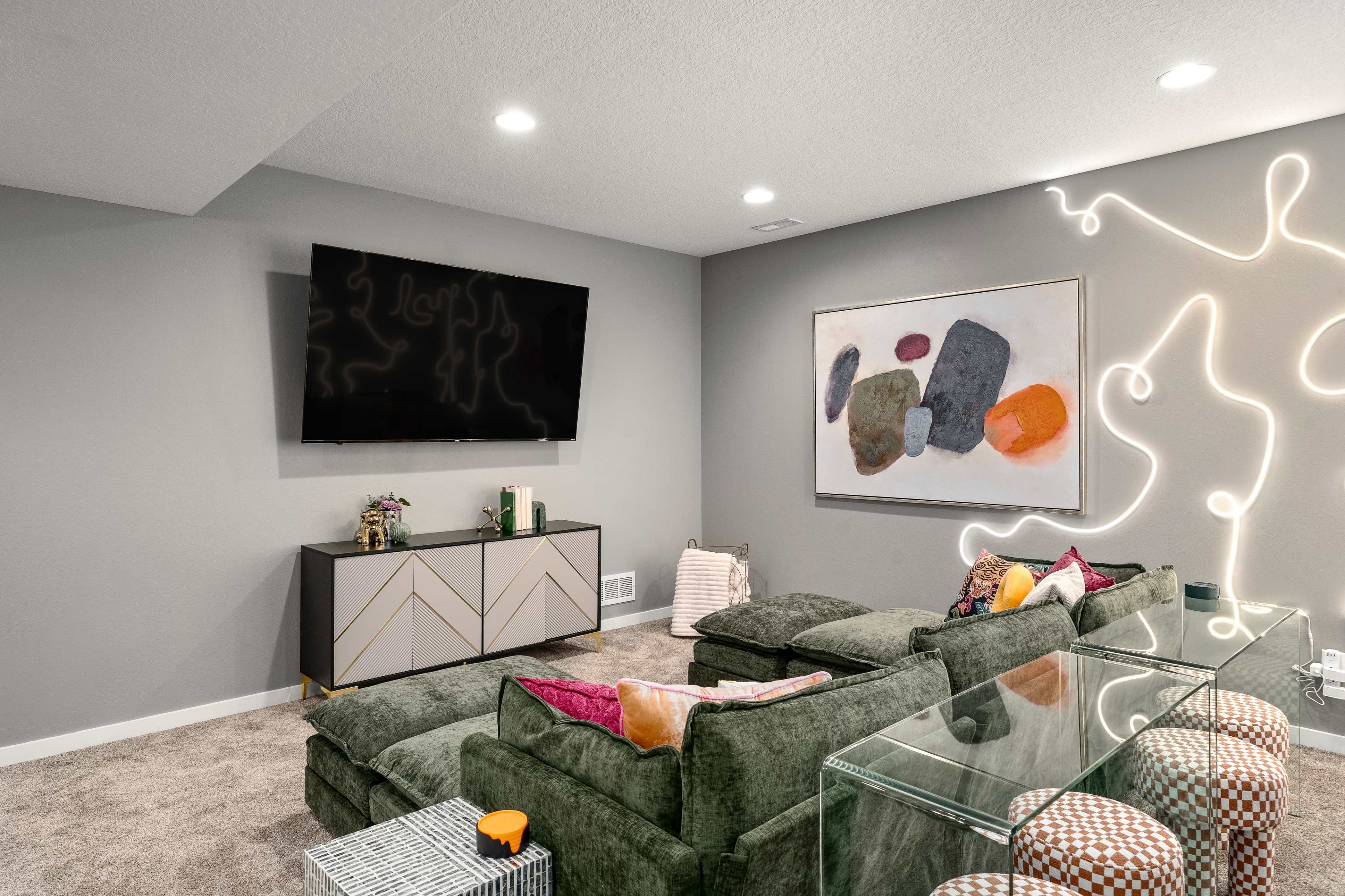Sassy Home with Colorful Interiors and Great Natural Lighting Image in West Des Moines, WEST DES MOINES, IA