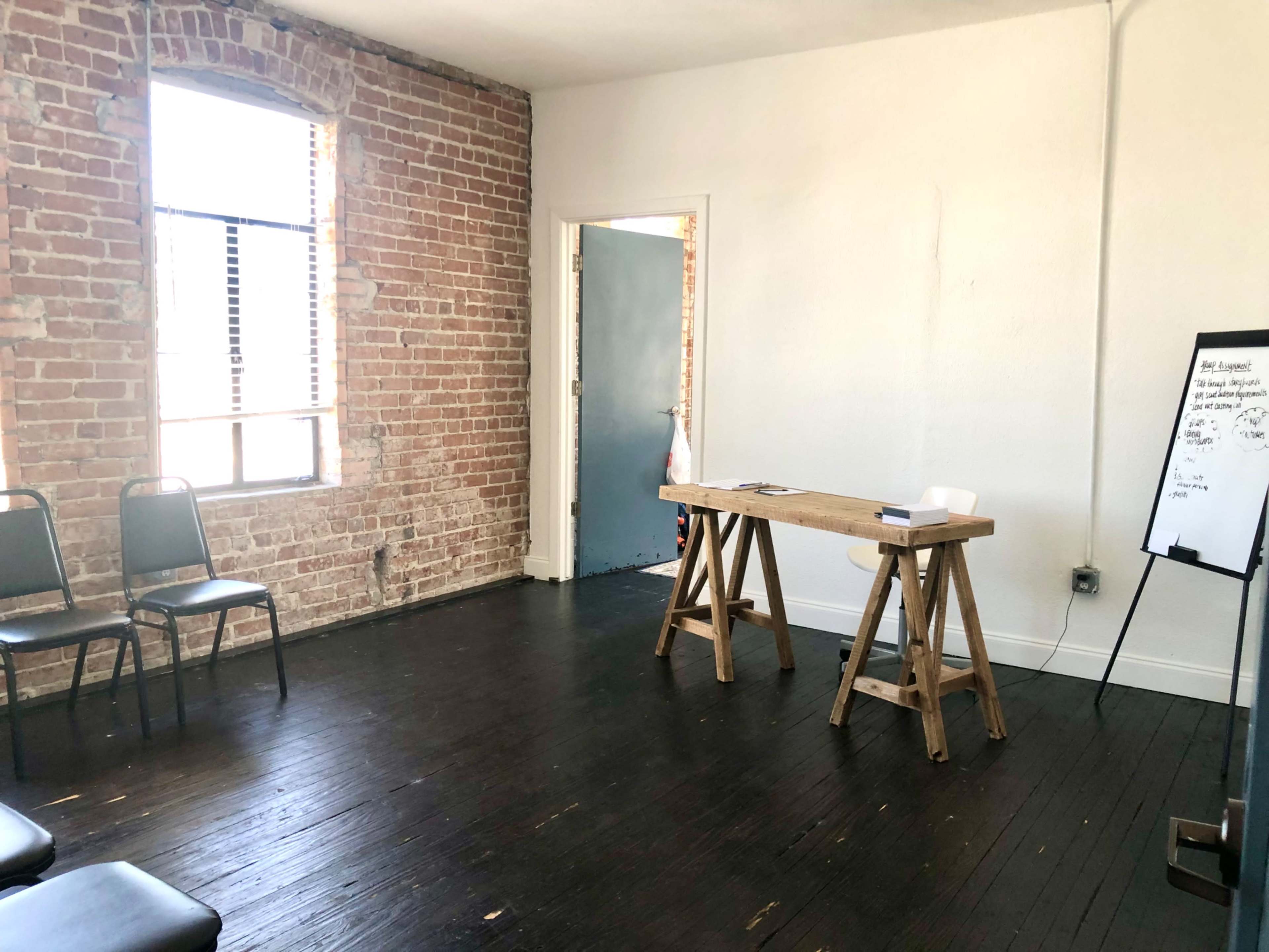 Versatile Midtown Creative Studio - Perfect for Classes, Shoots & Small Events Image in South Central Houston, Houston, TX