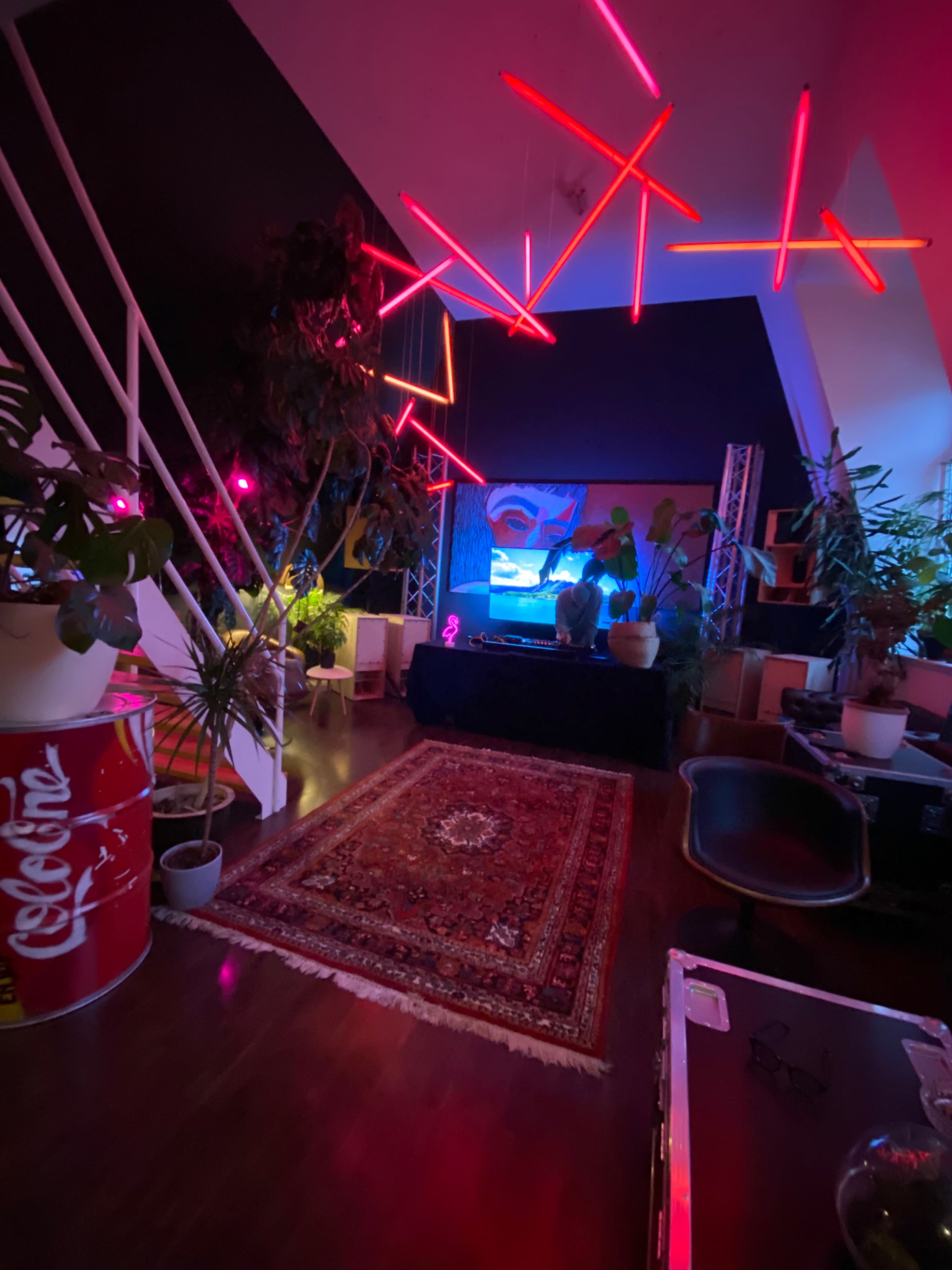 Jungle Loft Cologne – 6m High Ceilings Image in Köln-Neustadt-Nord, Köln