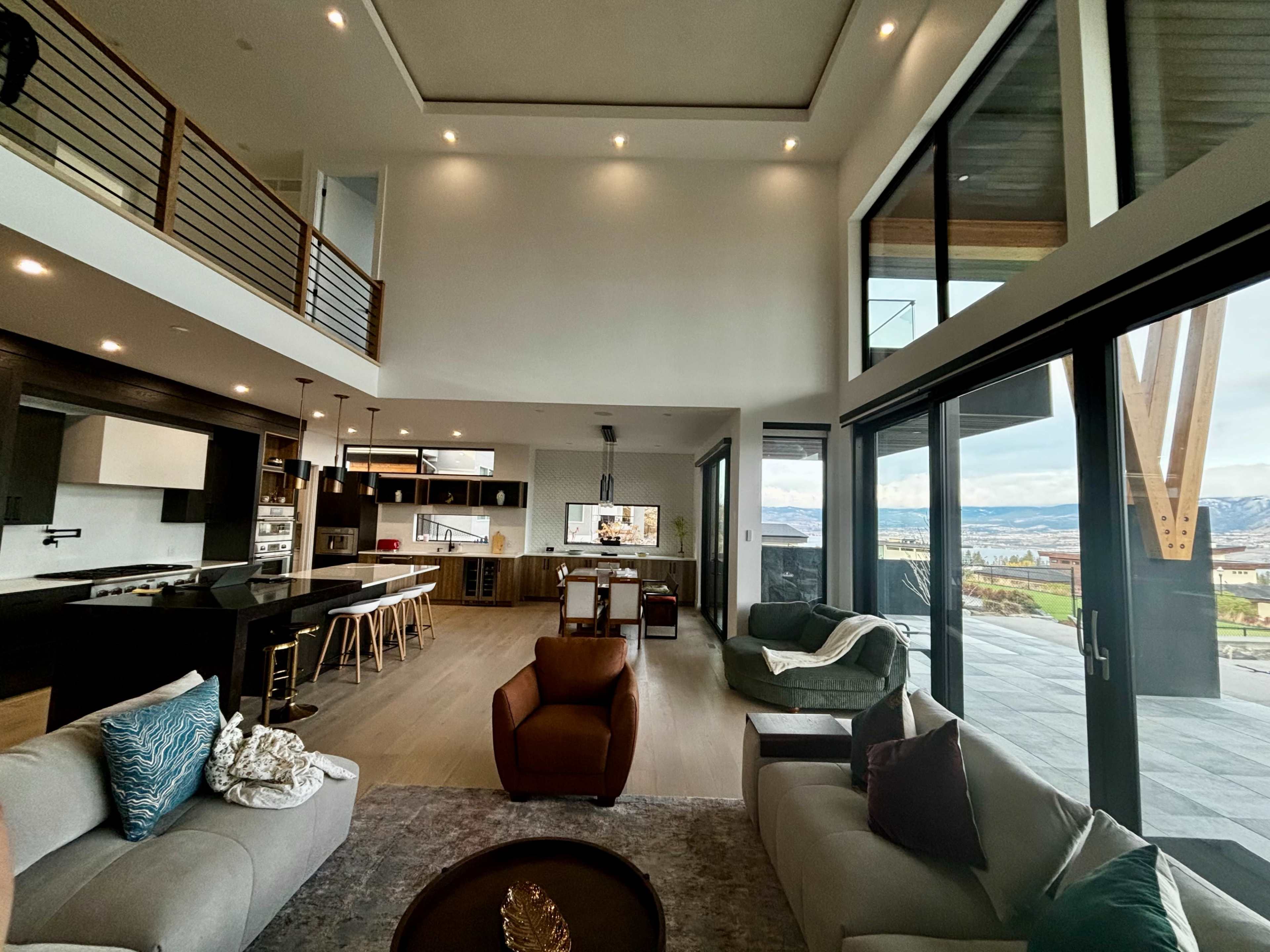 180 degree lake view house on a hill in a high end neighbourhood Image in Southwest Mission, Kelowna, BC