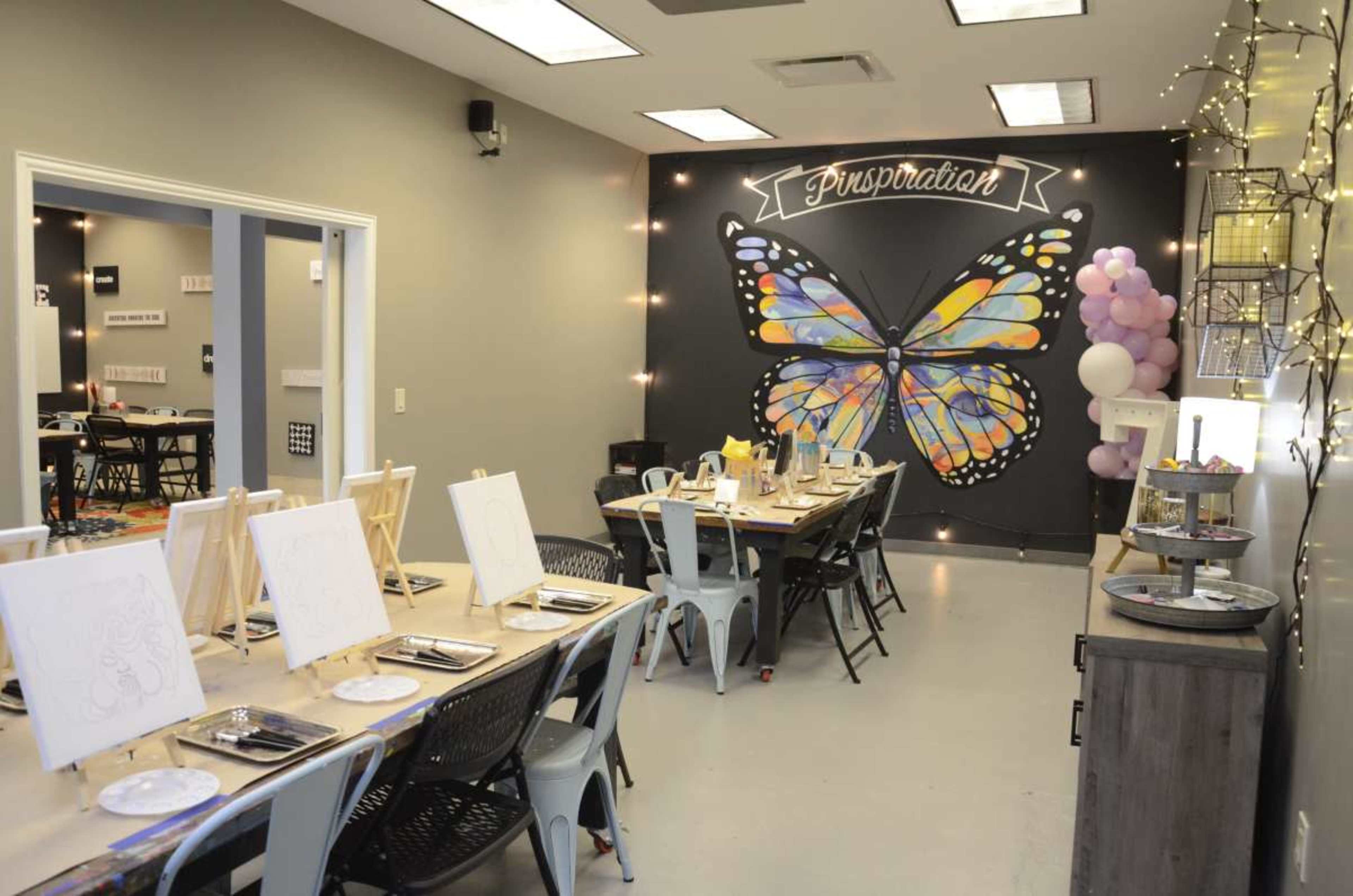 Trending Creative Arts Studio Image in Pearland, PEARLAND, TX