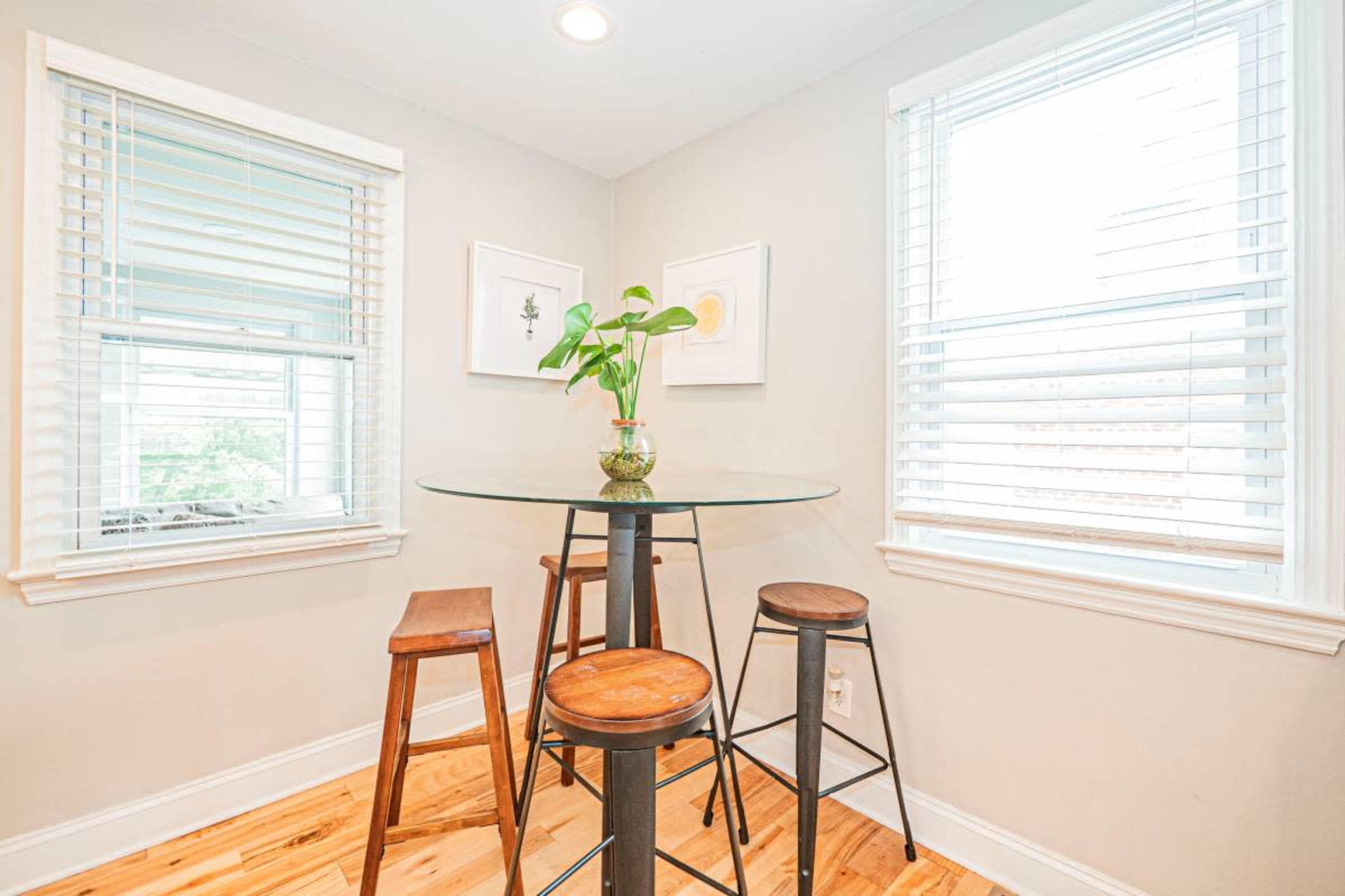 Charming & Relaxing 3BR Family-Friendly Stay in MD Image in District Heights, District Heights, MD