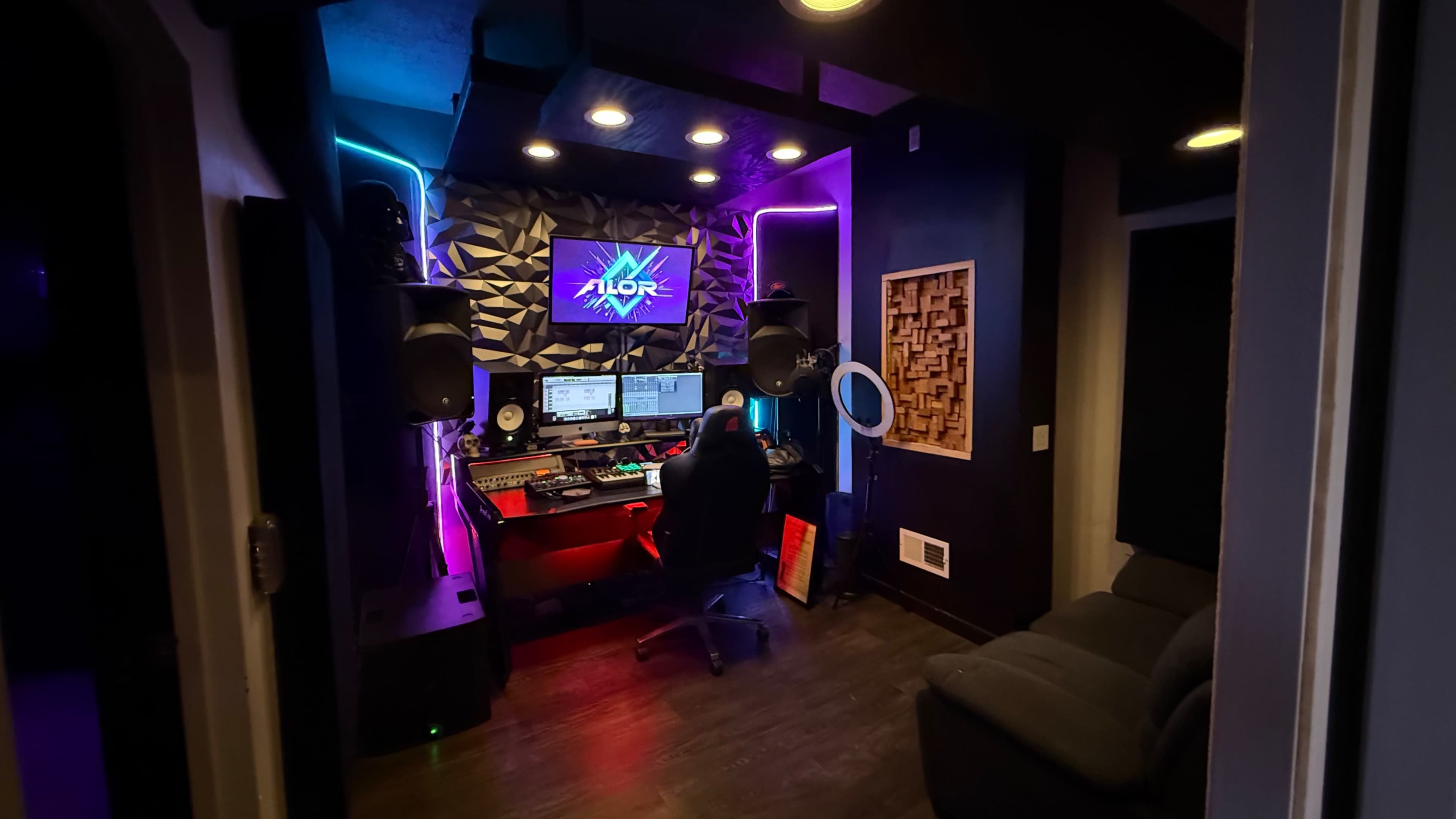 Recording studio in Yonkers Ny with top tier Engineer Image in Park Hill, yonkers, NY