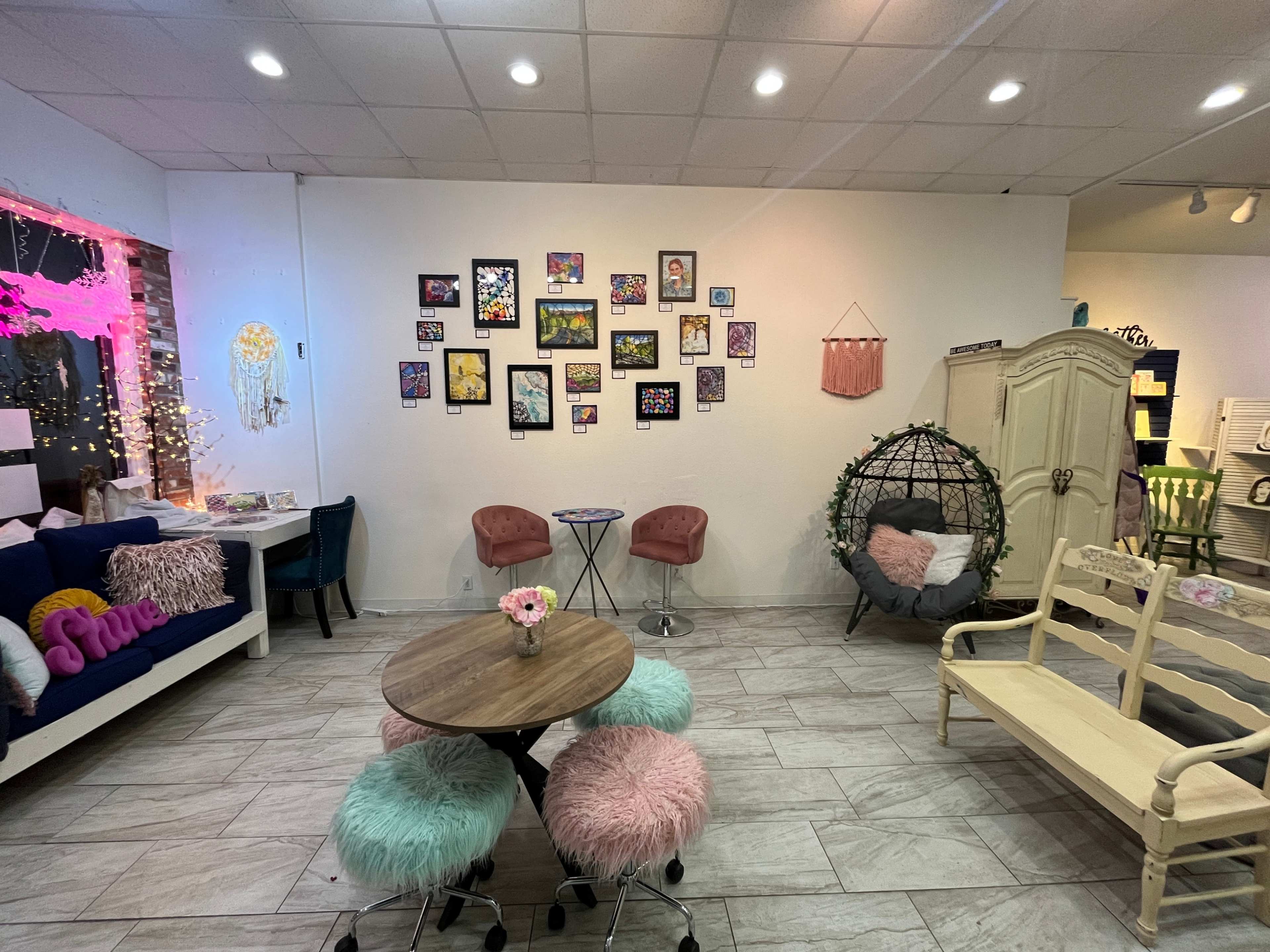 Beautiful Social Space in the Heart of Old Colorado City Image in West Colorado Springs, Colorado Springs, CO