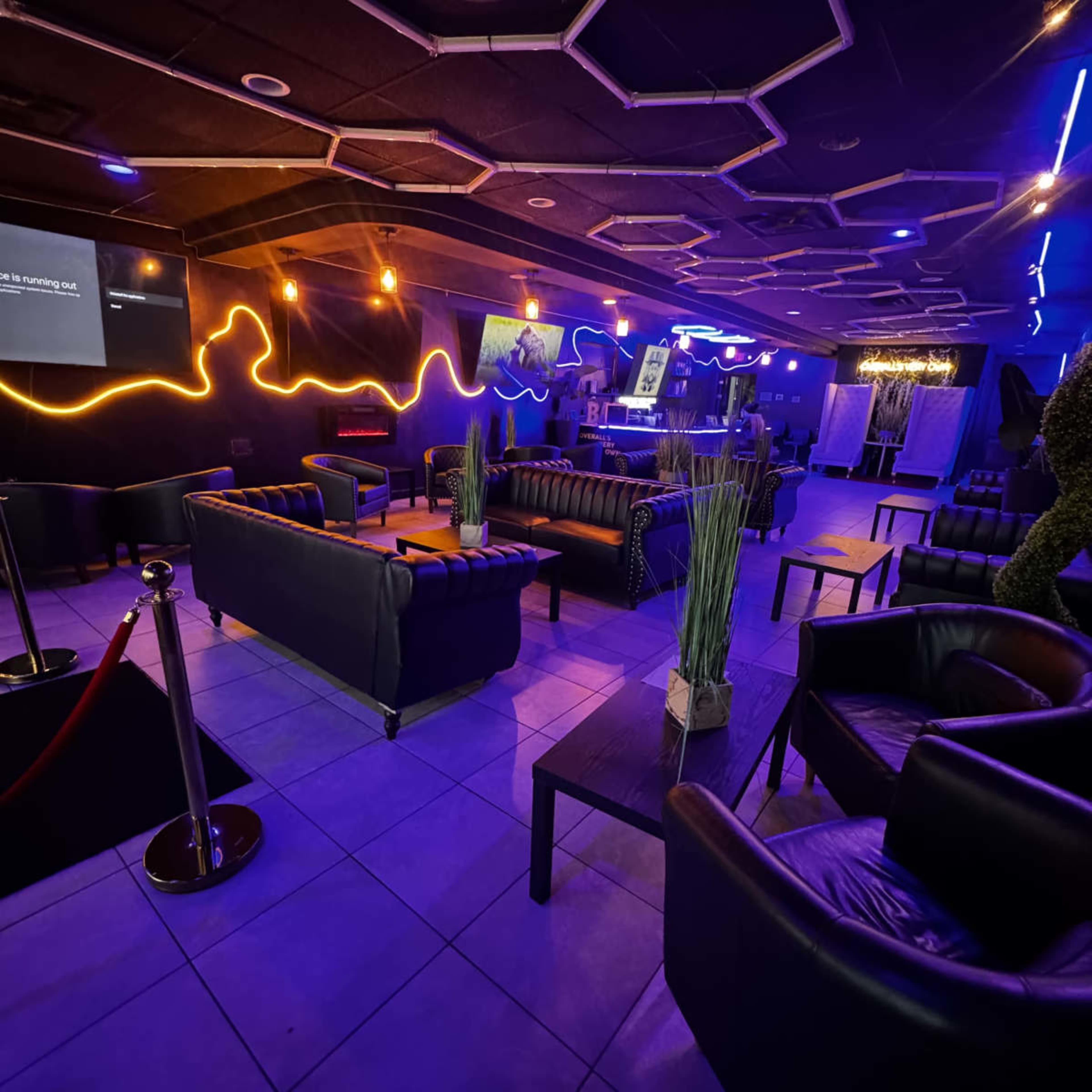 “Elevate Your Next Event at Overalls Owner’s Club – Marietta’s Premier Upscale Business and Social Lounge” Imagen en Town Center, Marietta, GA