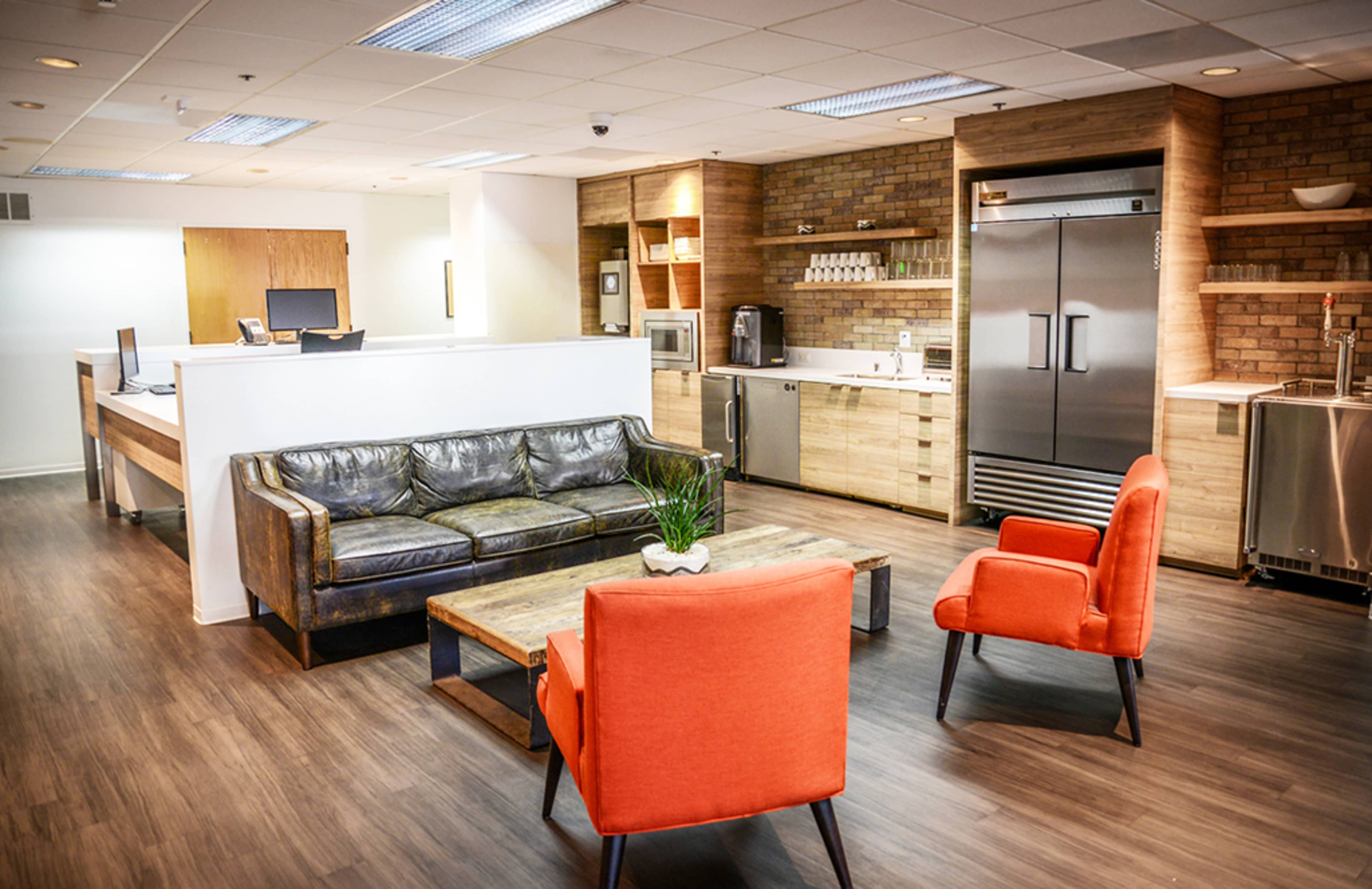 Santa Monica - Conference Room B (M) - P Image in , Santa Monica, CA