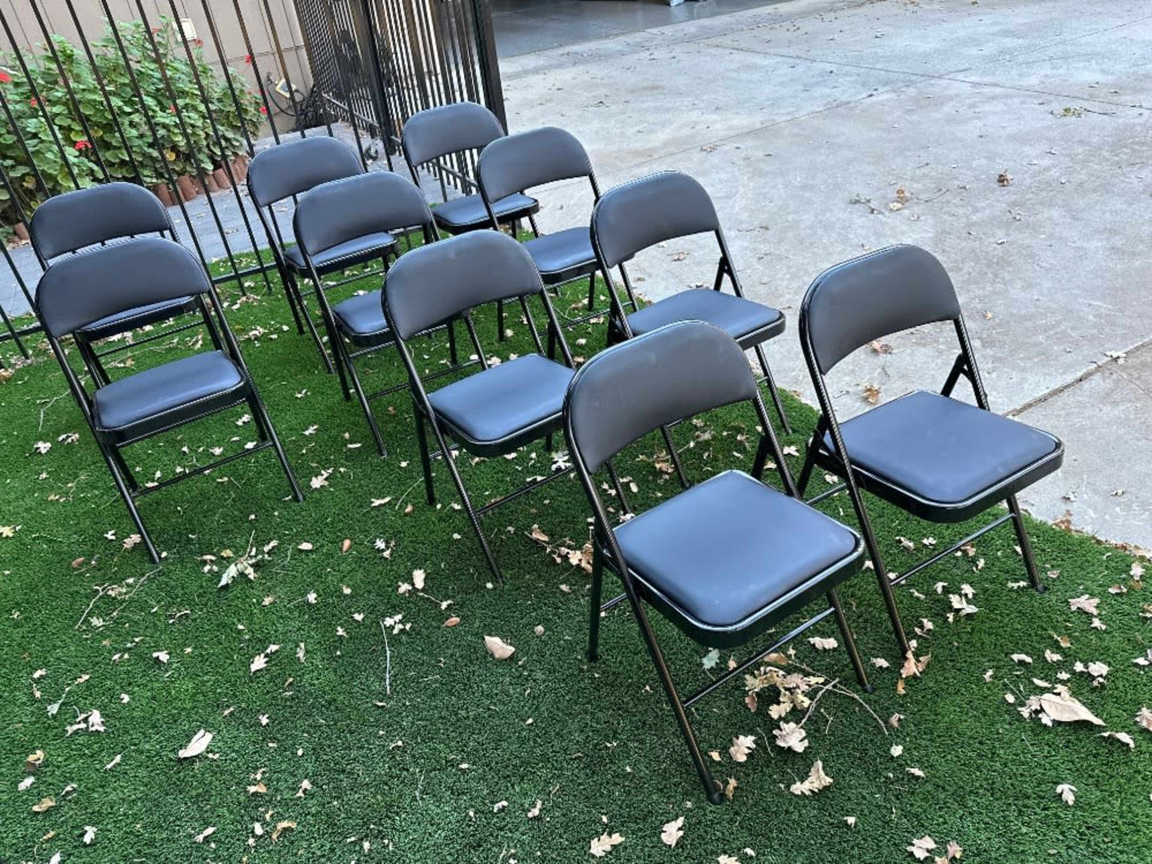 Foldable chairs