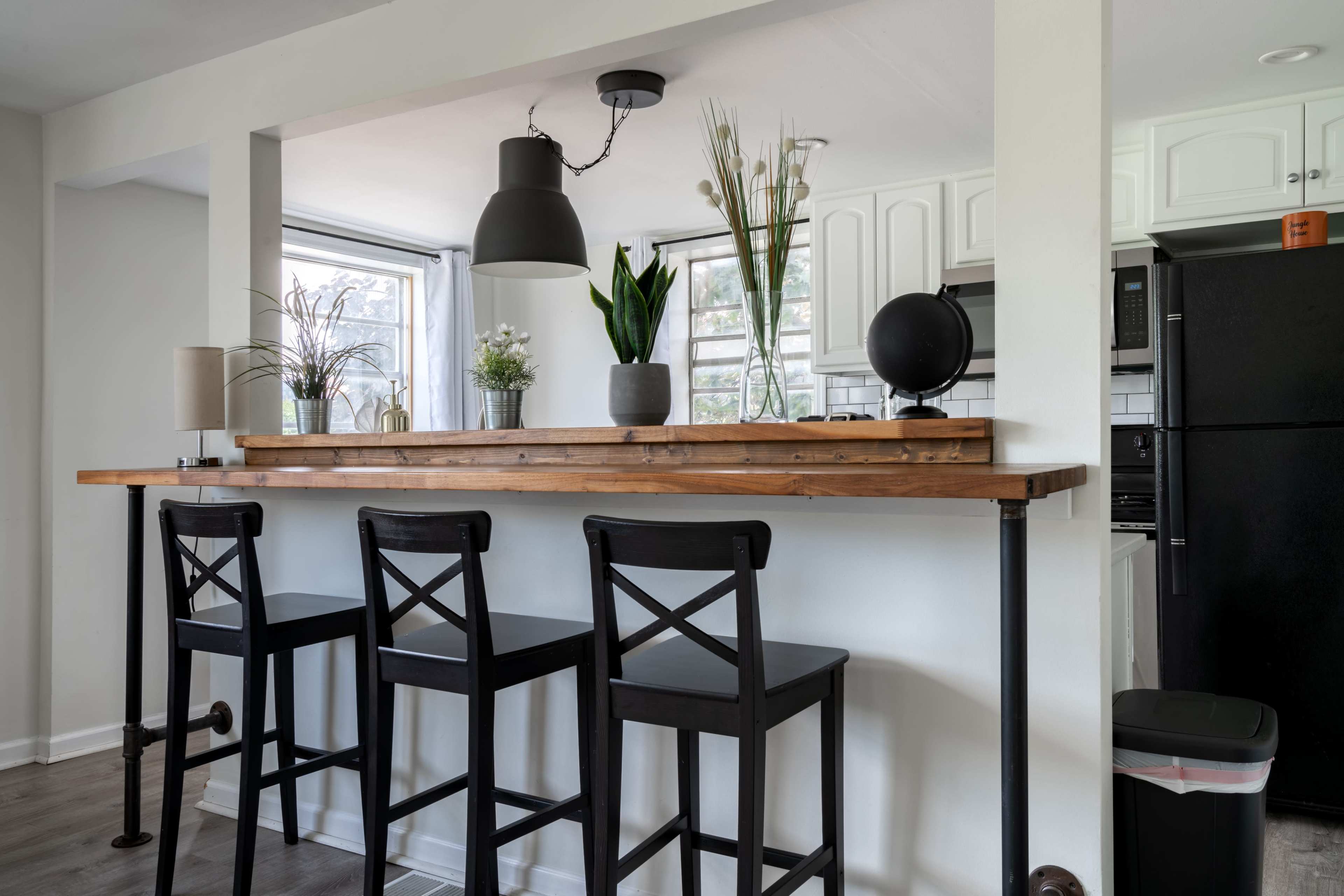 Casa Tres🌿🐯 Short North • Convention • Private Parking • Pets Image in Victorian Village, Columbus, OH