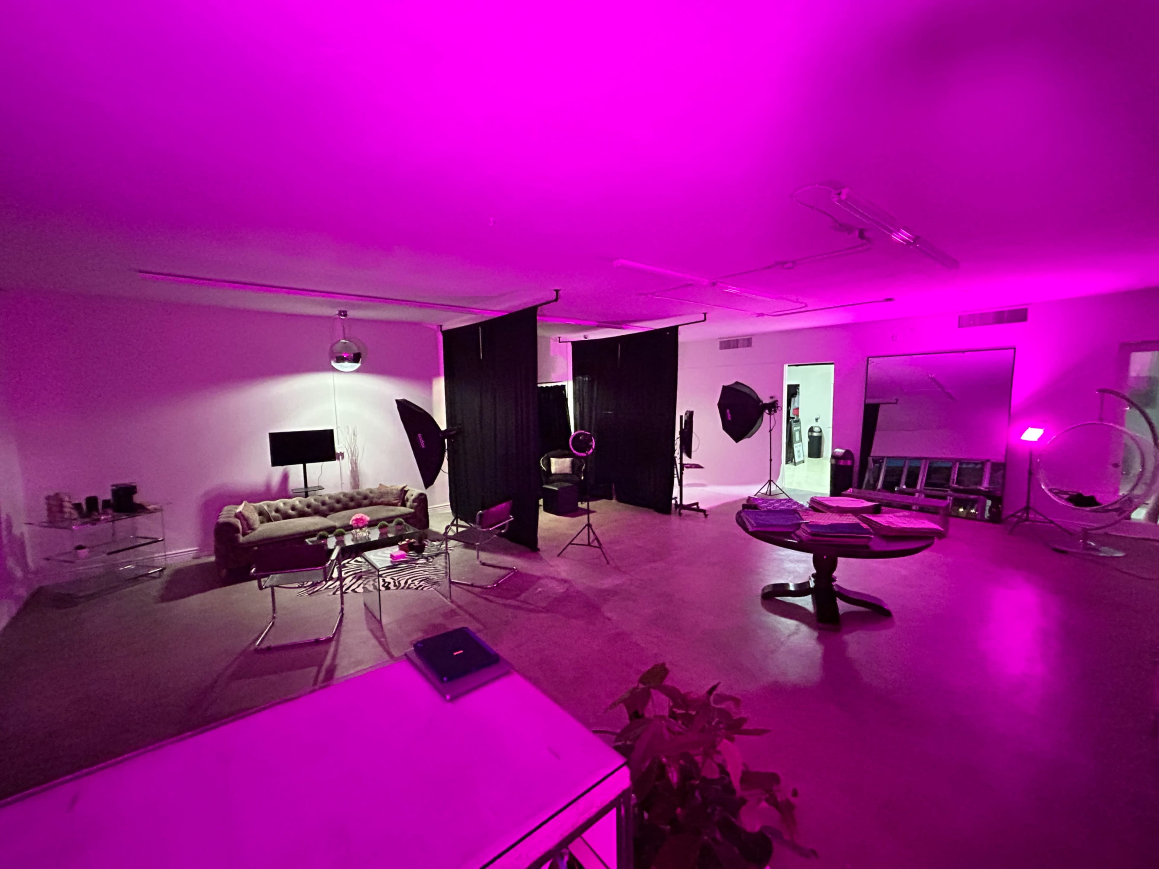 Midtown Cyclorama Studio Image in Encanto Village, Phoenix, AZ