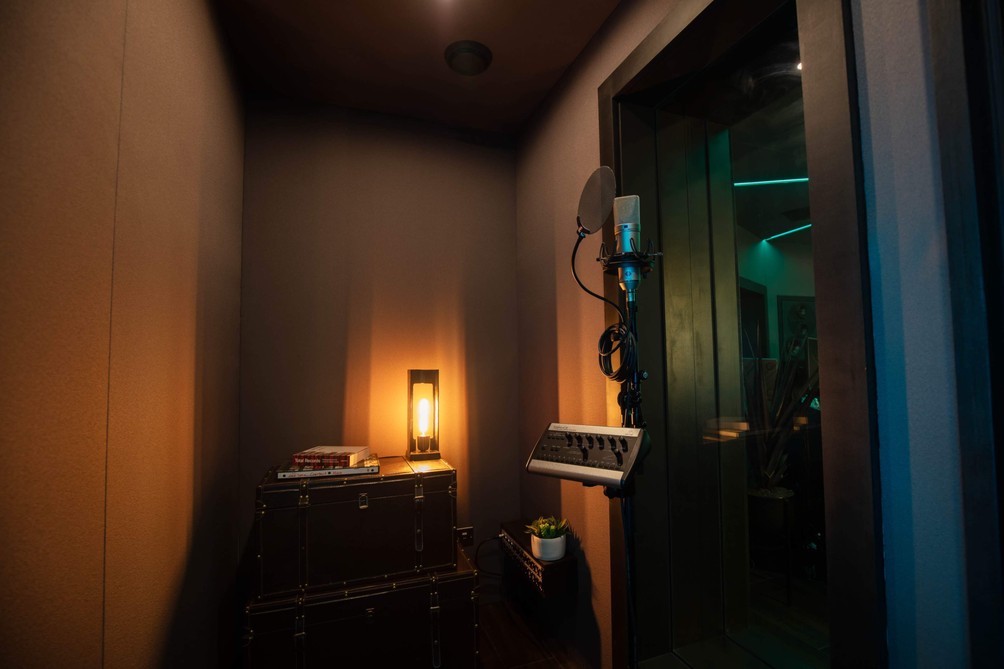 Premium Recording Studio in West London Music Members Club Image in London, London, ENG