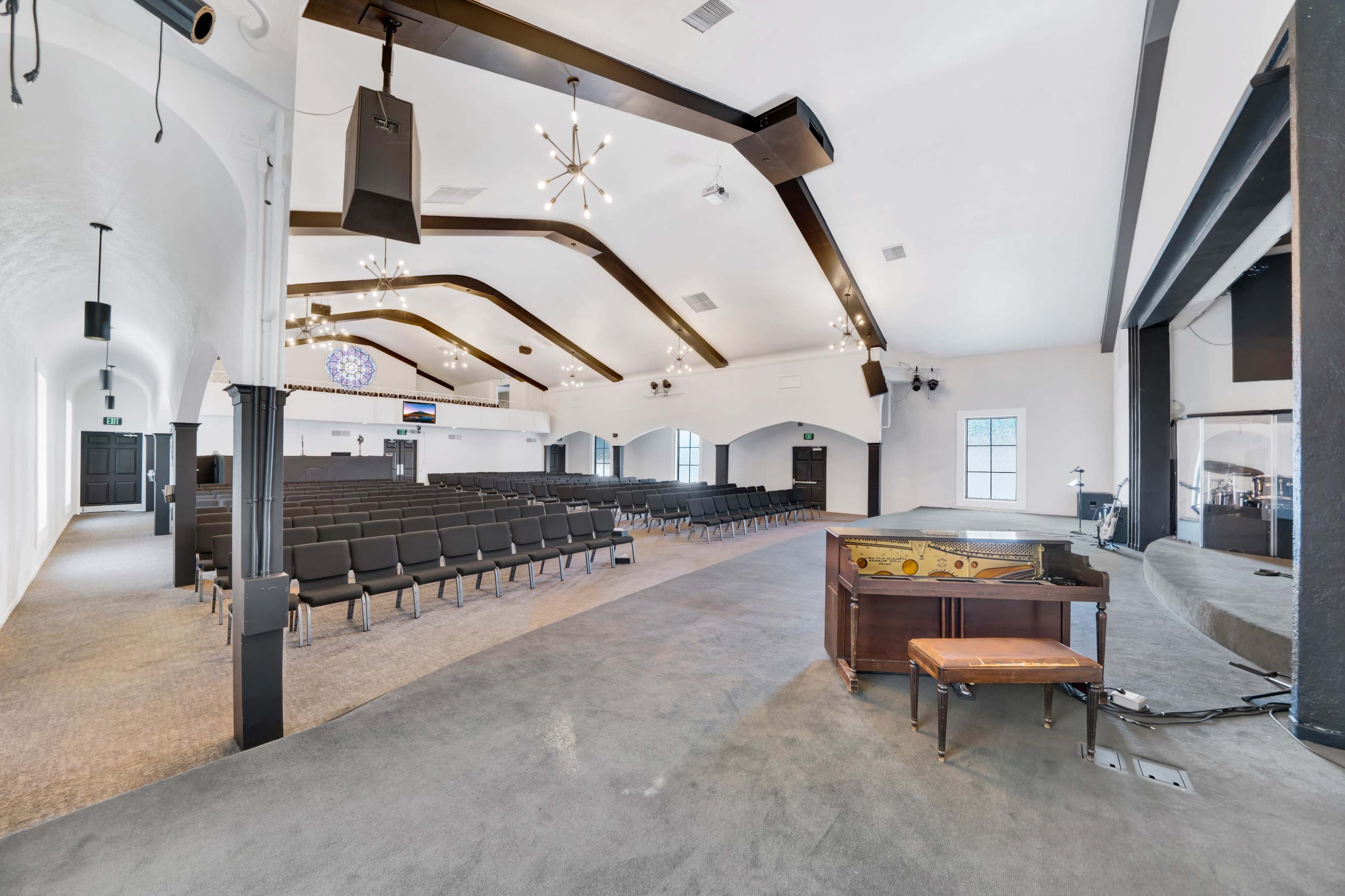 DIVINE FILM VENUE: BURBANK CHURCH Image in Burbank, Burbank, CA