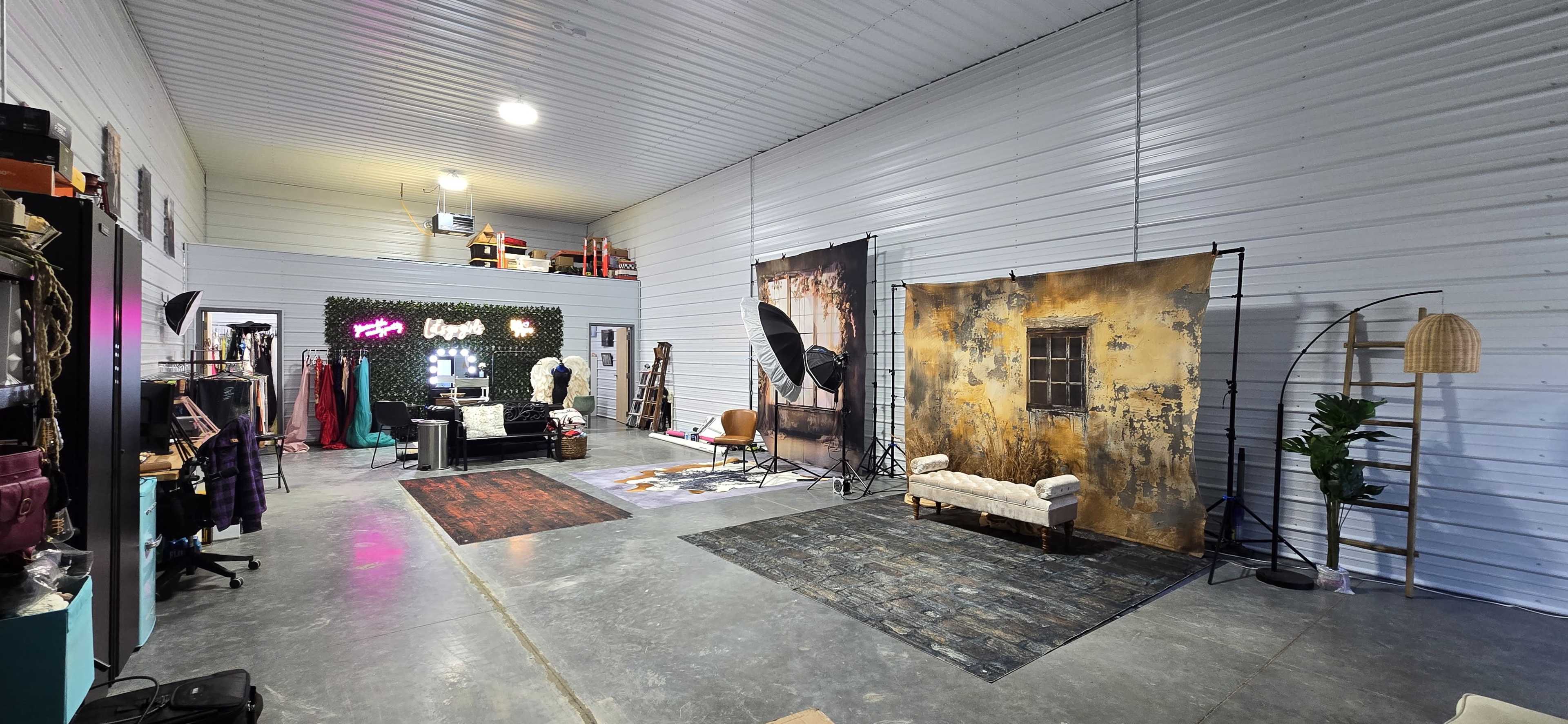 1600sqft Park 100 Industrial Photo Studio w/ Garage Door. Image in Park 100, Indianapolis, IN