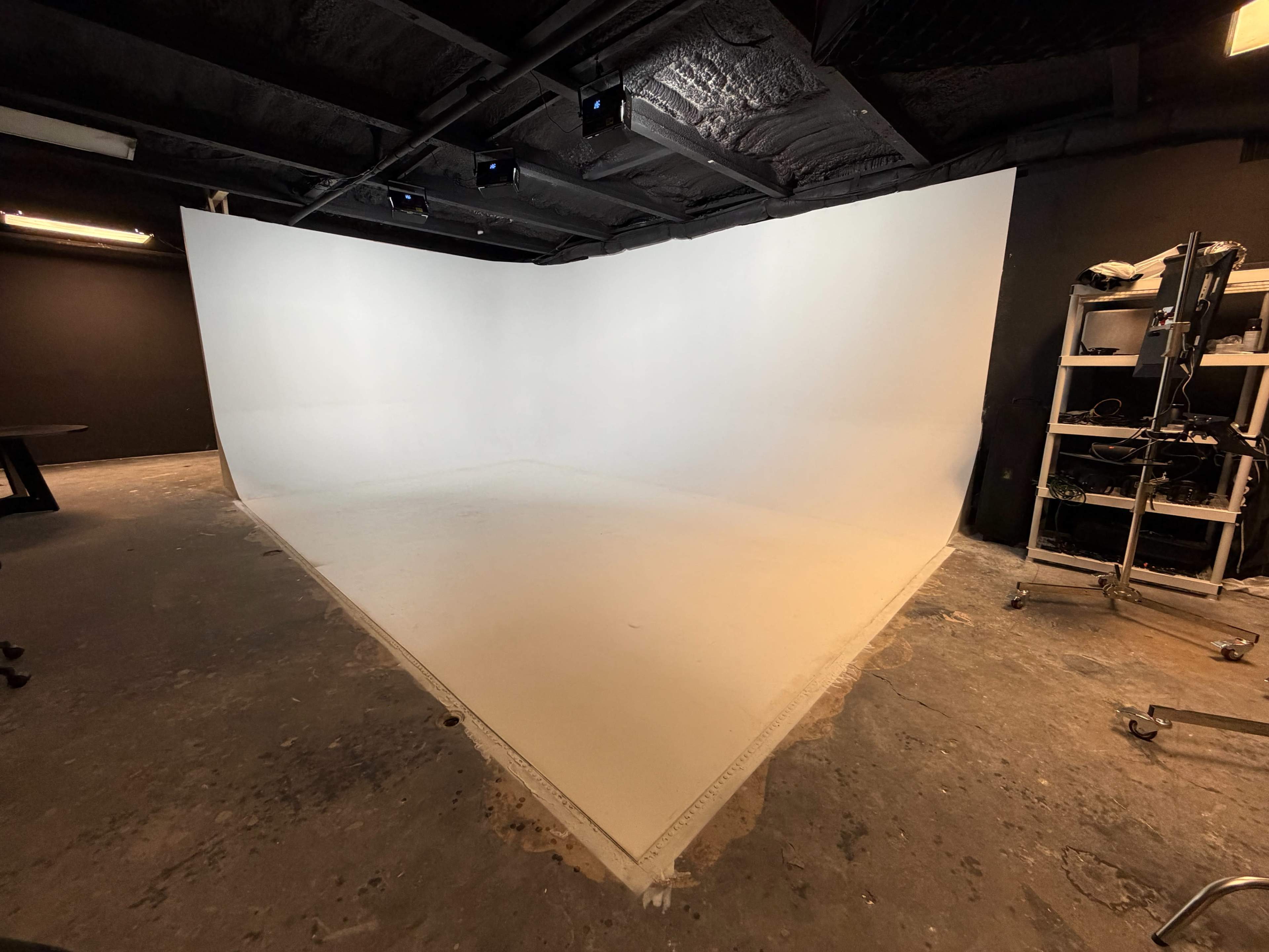 Photo and Video Studio Near Downtown with Cyclorama Wall Image in , Orlando, FL