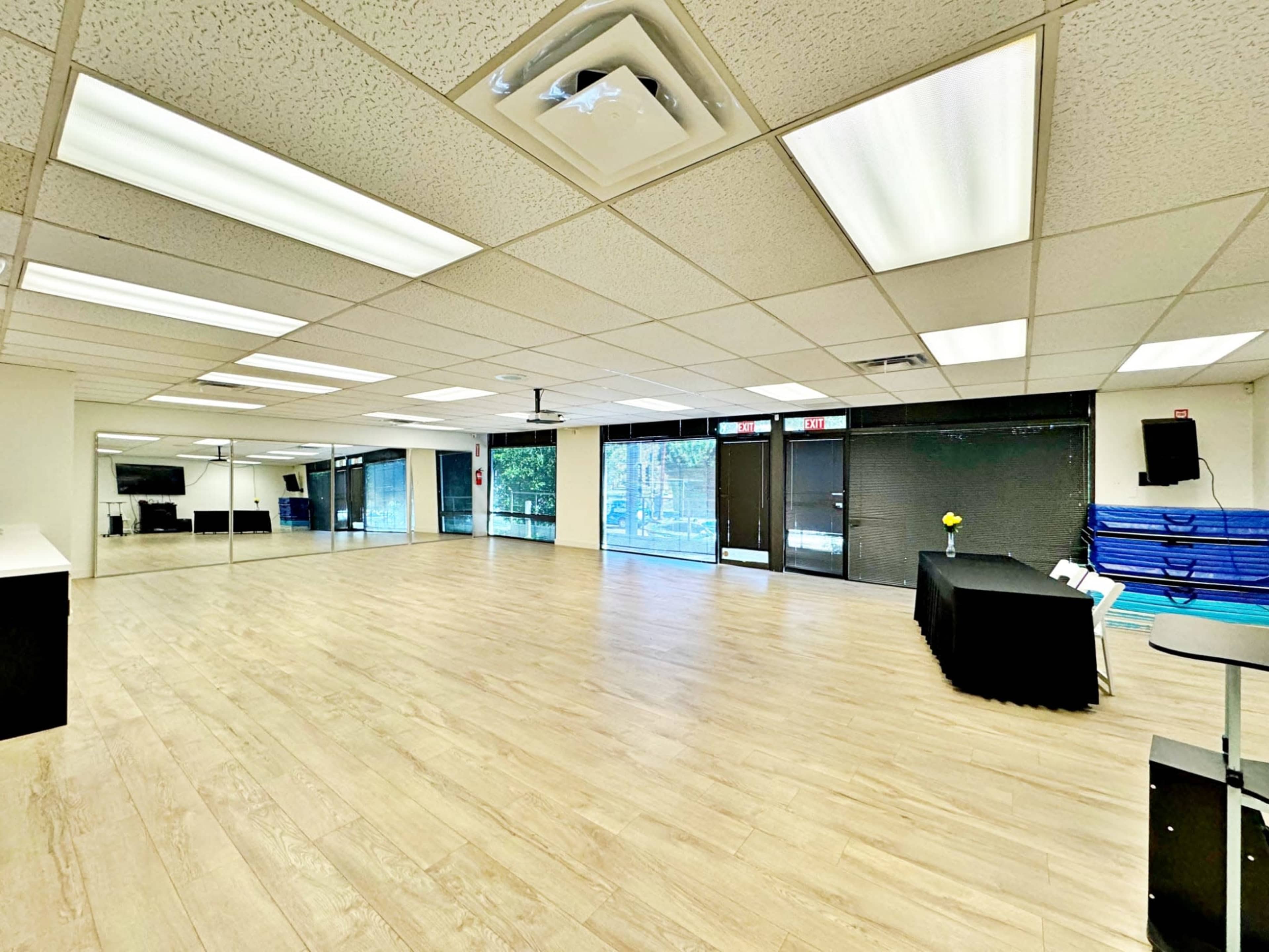 spacious event hall Image in Encino, Encino, CA