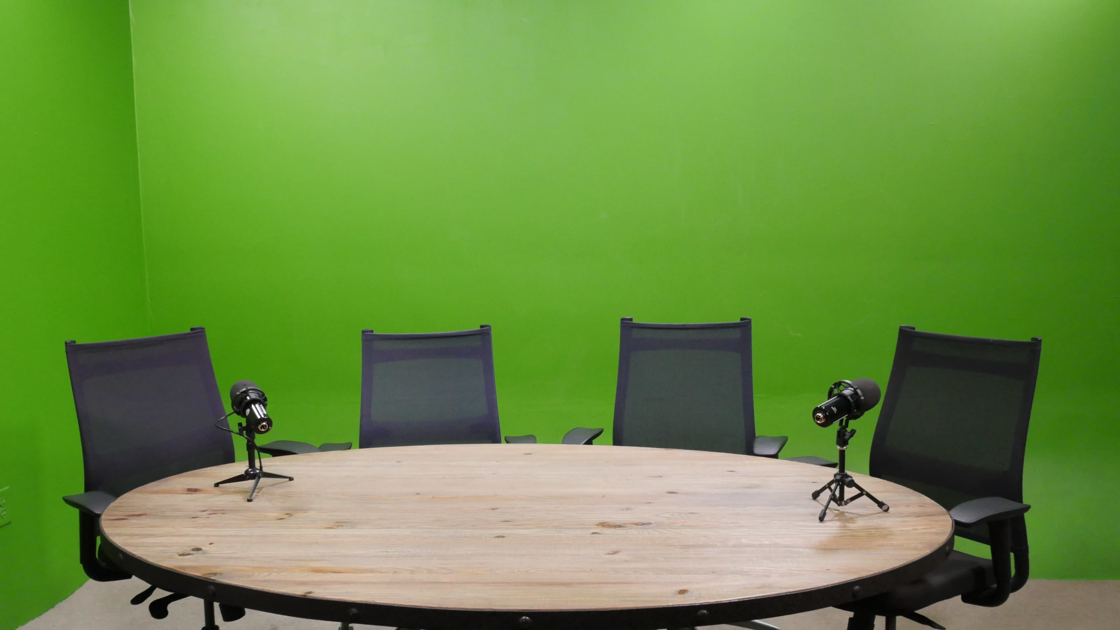 Premium Green Screen Podcast Studio Image in Inglewood, Inglewood, CA