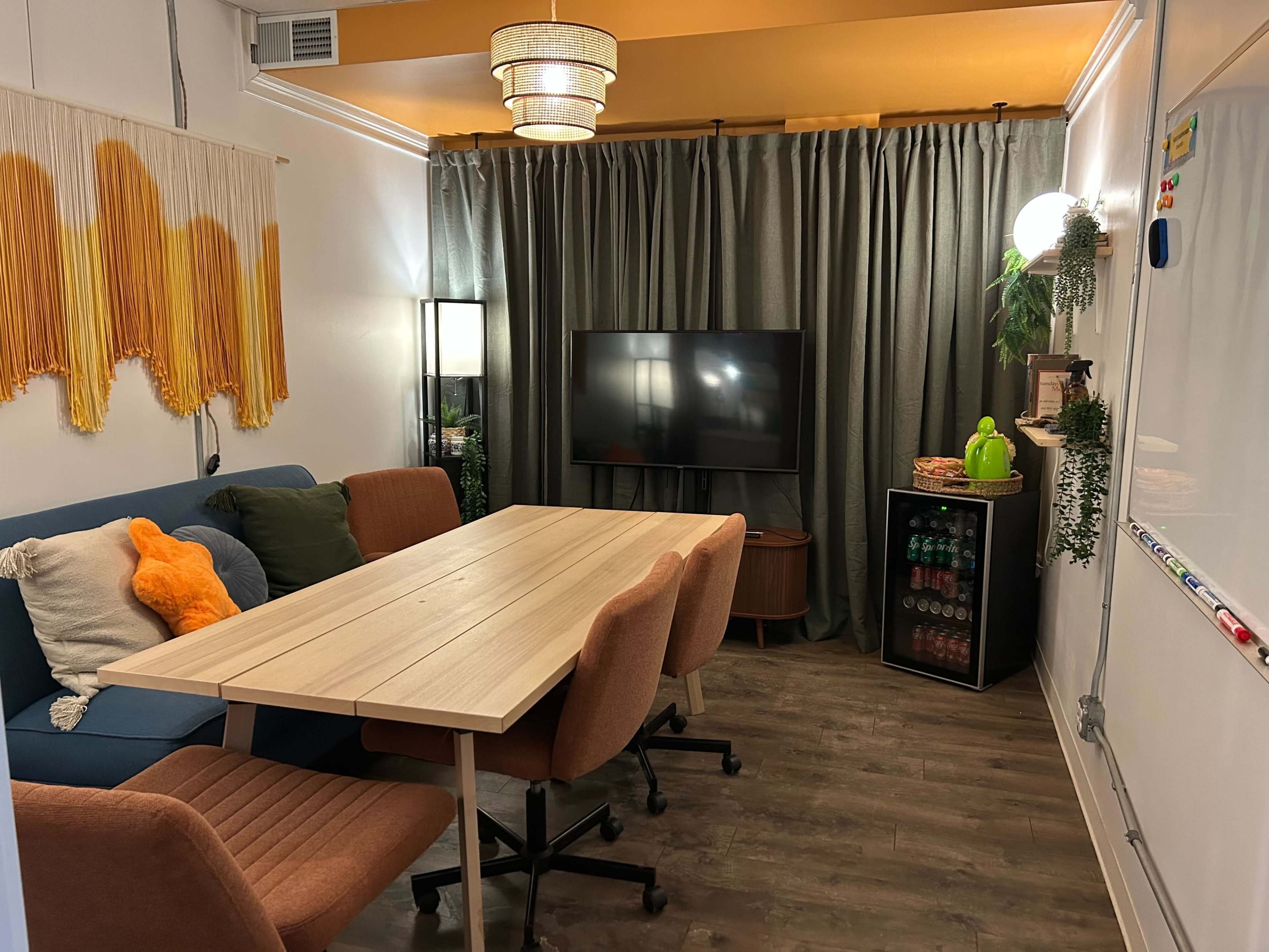 Cozy Meeting Room in Logan Square Image in Avondale, Chicago, IL