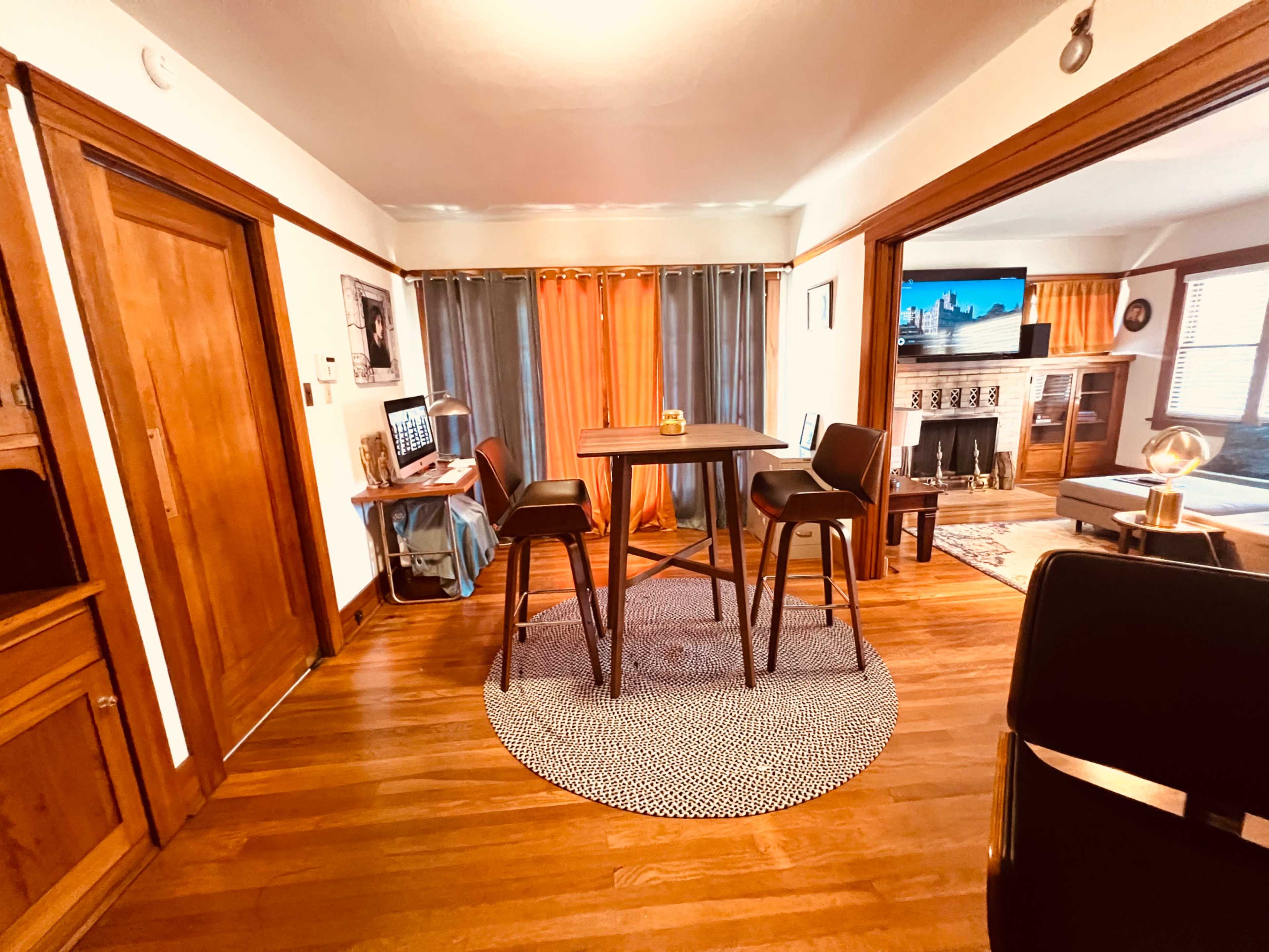 Stylish Upscale Interior Image in Soquel, SOQUEL, CA