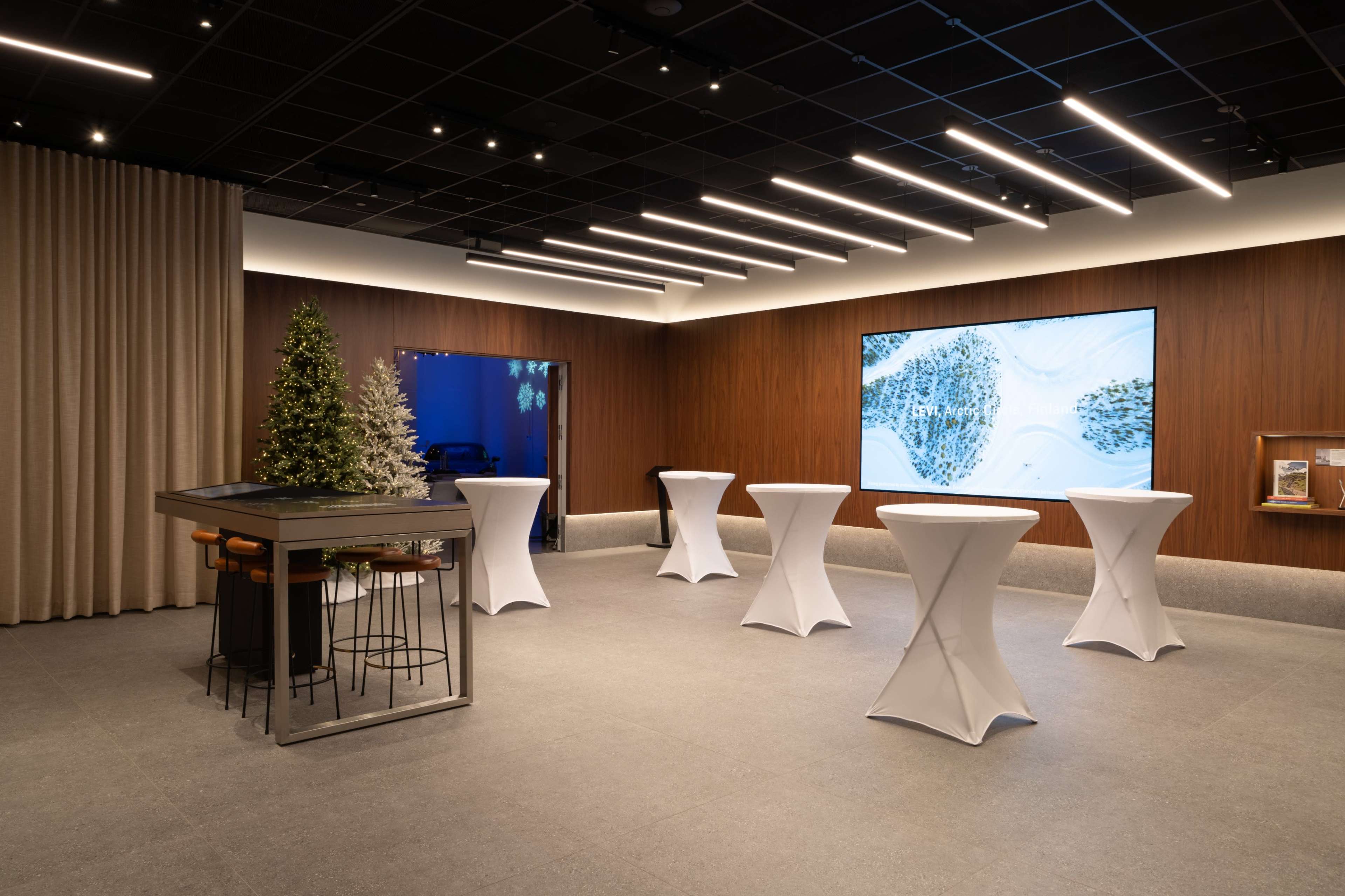 Porsche Studio Lobby Image in Northwest Portland, Portland, OR
