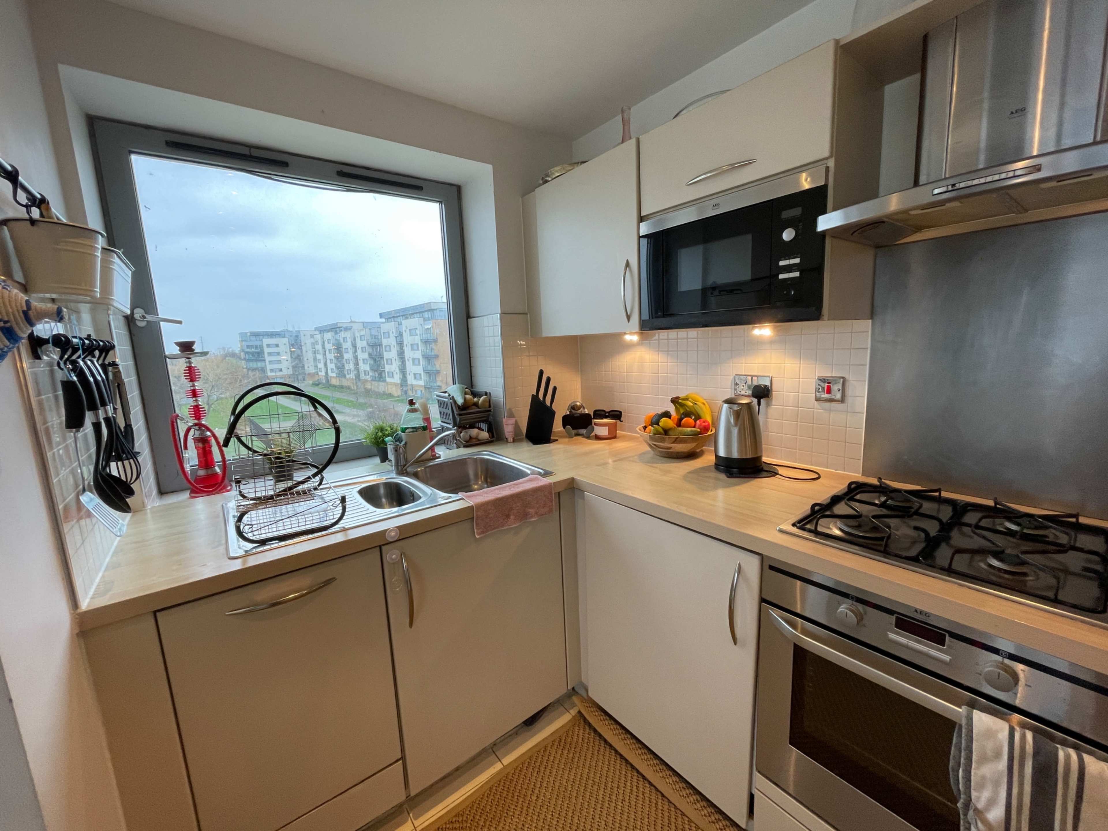 Riverside apartment Image in London, London, ENG