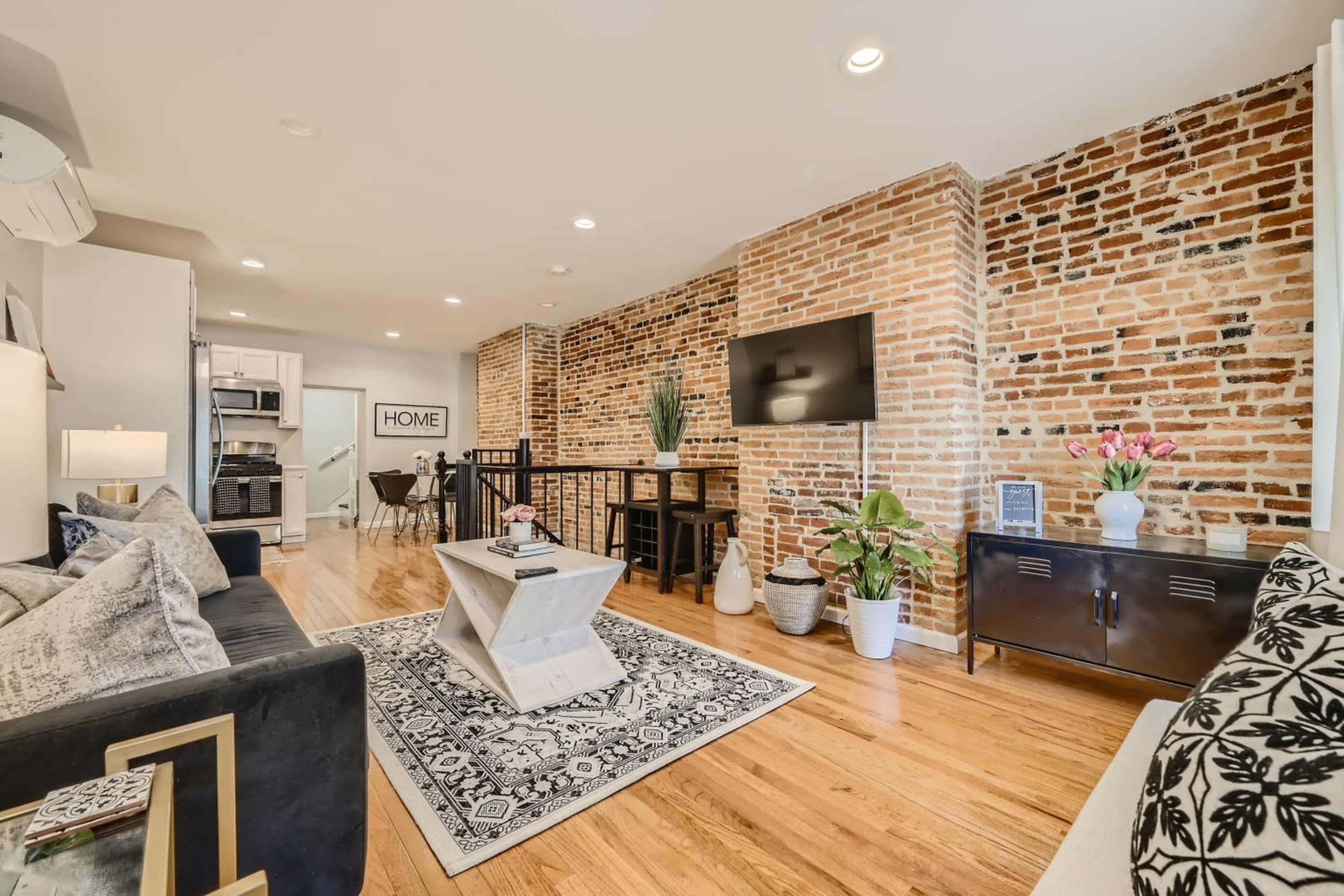 Luxury 4-Story Townhome | Shoots + Meetings in Fells Point/Baltimore Image in Upper Fells Point, Baltimore, MD