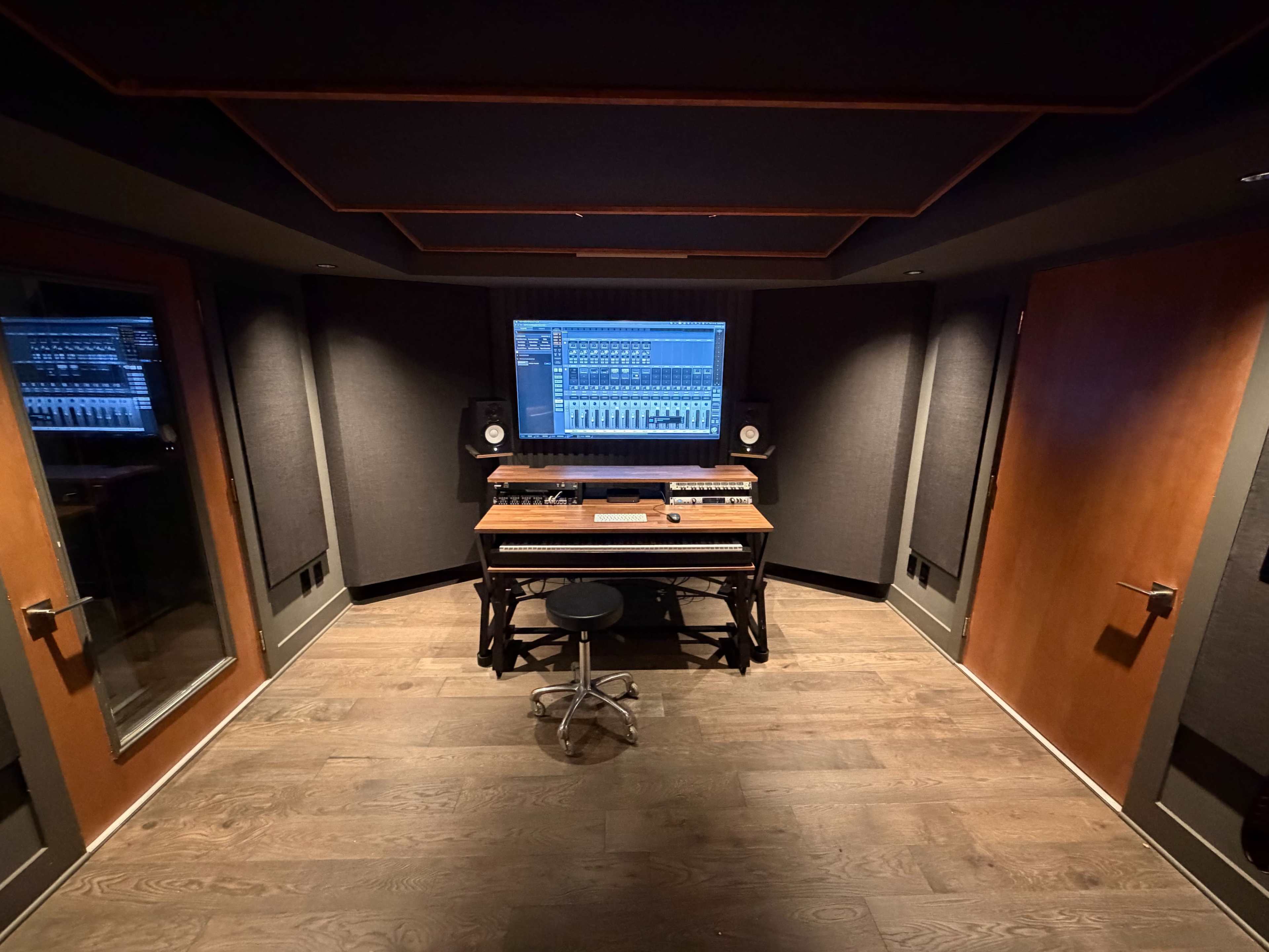 Pro-Designed Recording Studio with Live Room & Hammond Organ Image in Brentwood, Brentwood, TN