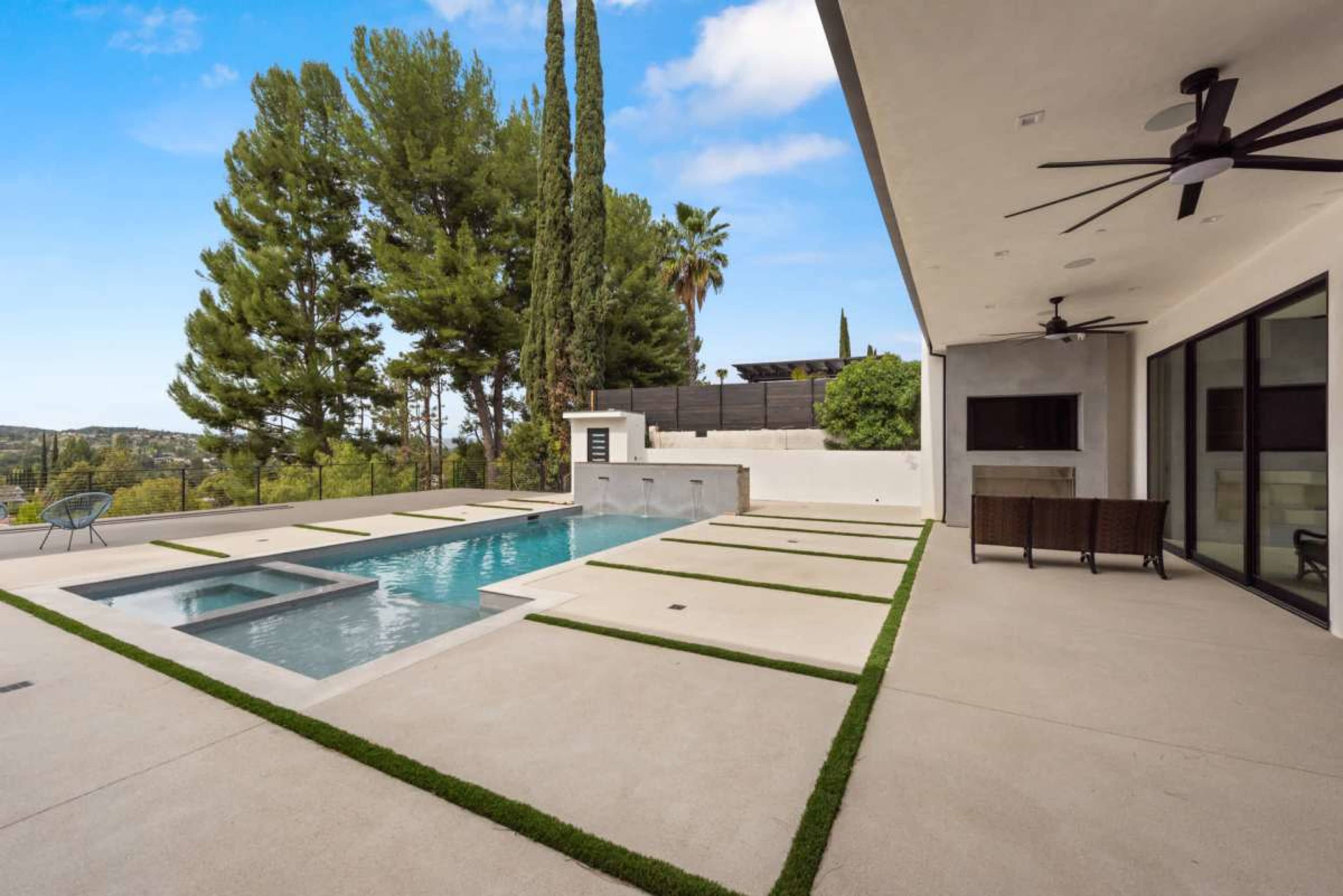 Encino Hills Modern Estate with Jetliner Canyon Views Image in Encino, Encino, CA