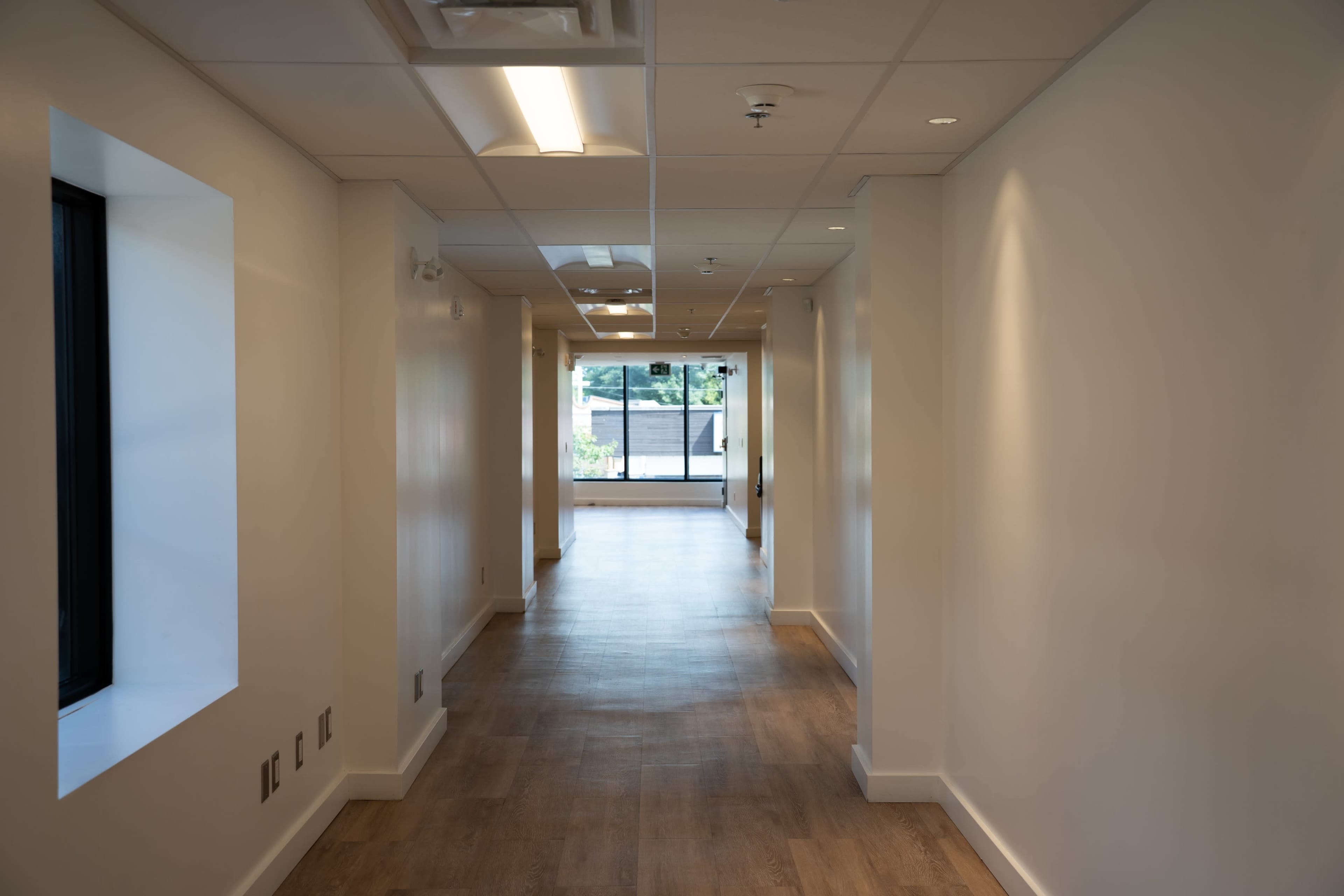 Modern Multi-Use Studio Image in Oakwood Village, Toronto, ON