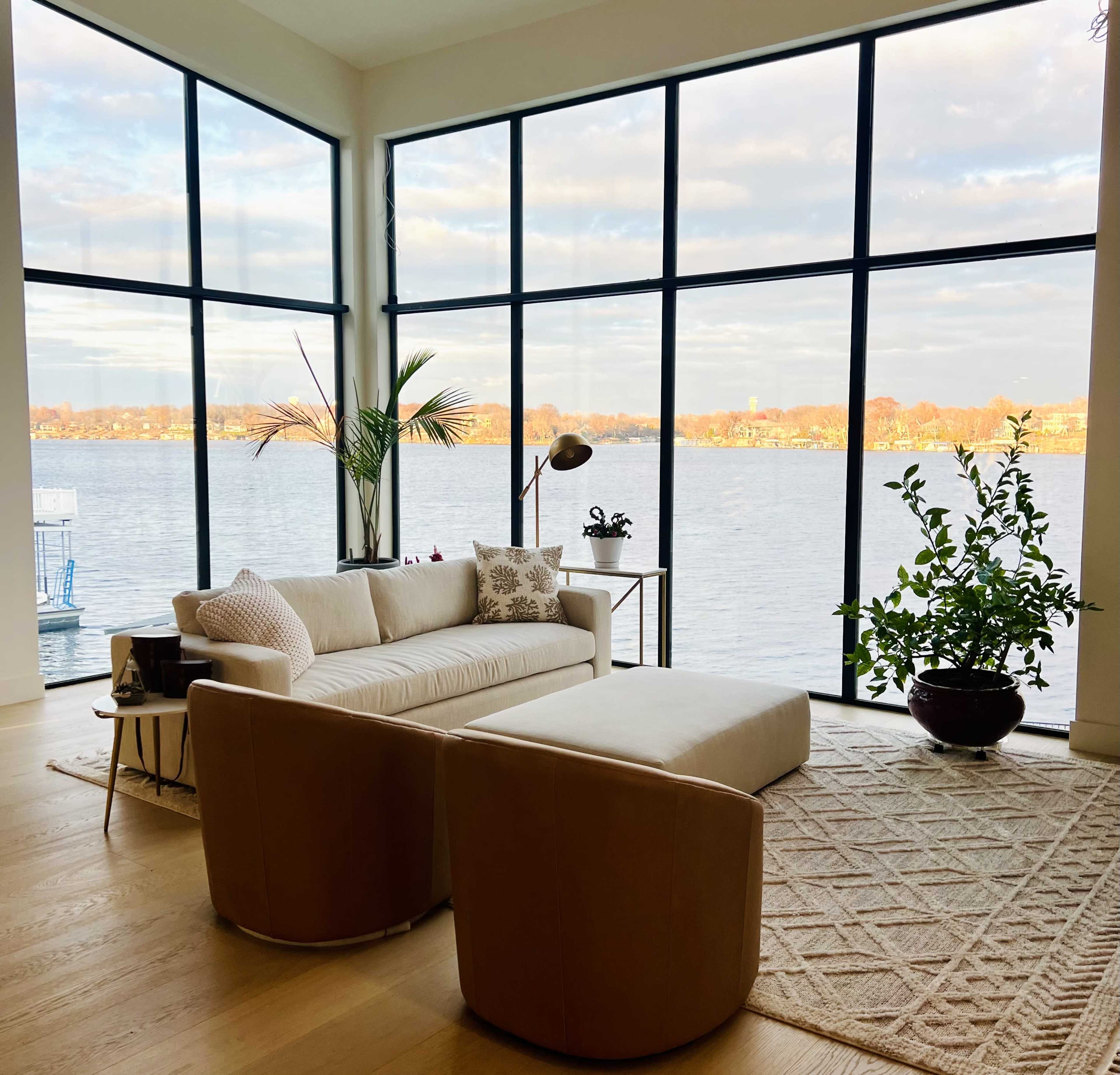 Modern Lakefront Designer Home | Content, Video, Shoots Image in Prairie Township, Lake Winnebago, MO