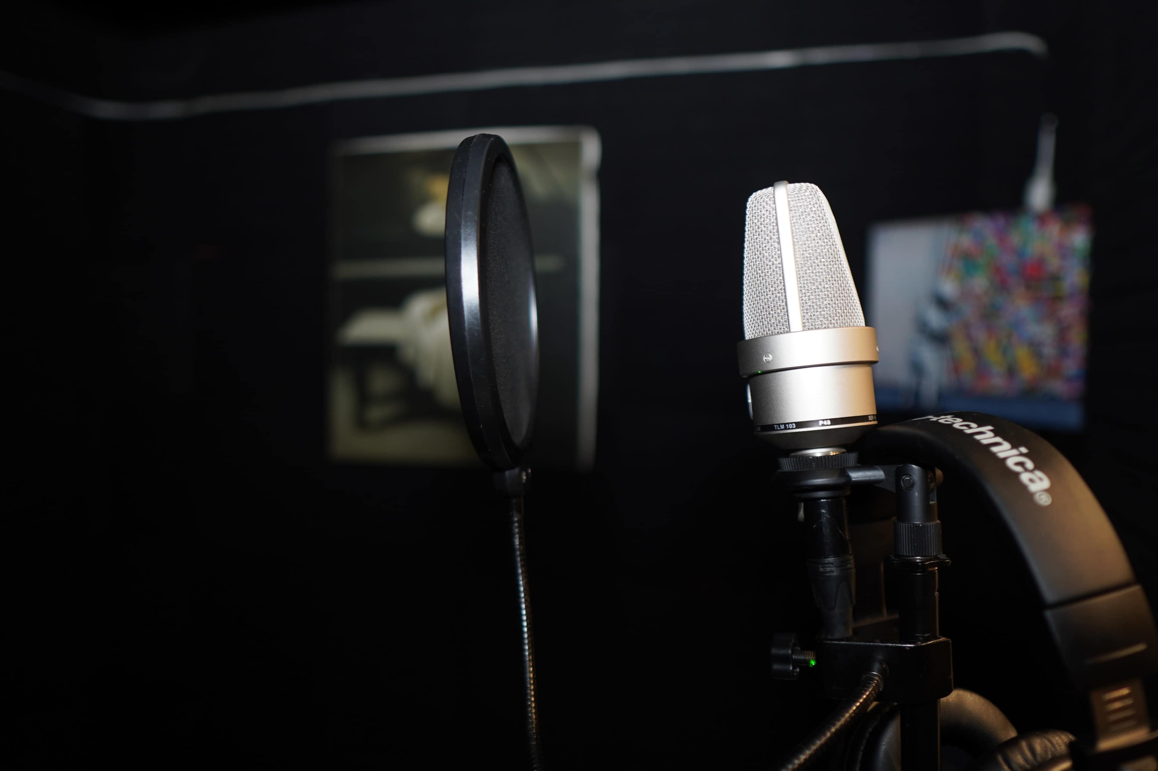 Spacious music studio and event venue with a stage in Downtown Brooklyn, just minutes from bridges and the Barclays Center. Image in Downtown Brooklyn, Brooklyn, NY