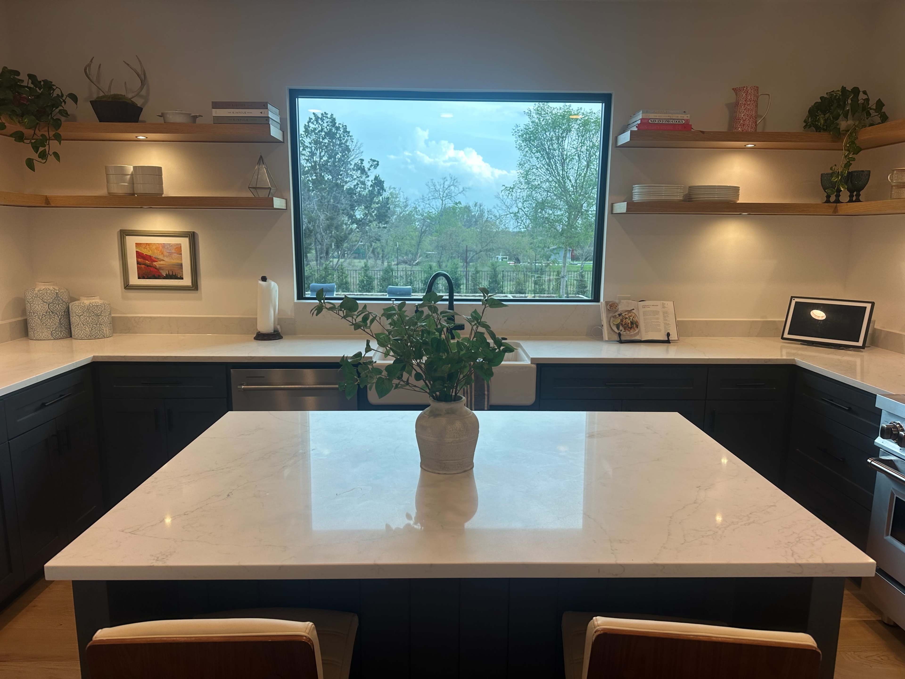 Modern Farmhouse with Natural Light and Turfed Yard Image in Dripping Springs, Dripping springs, TX