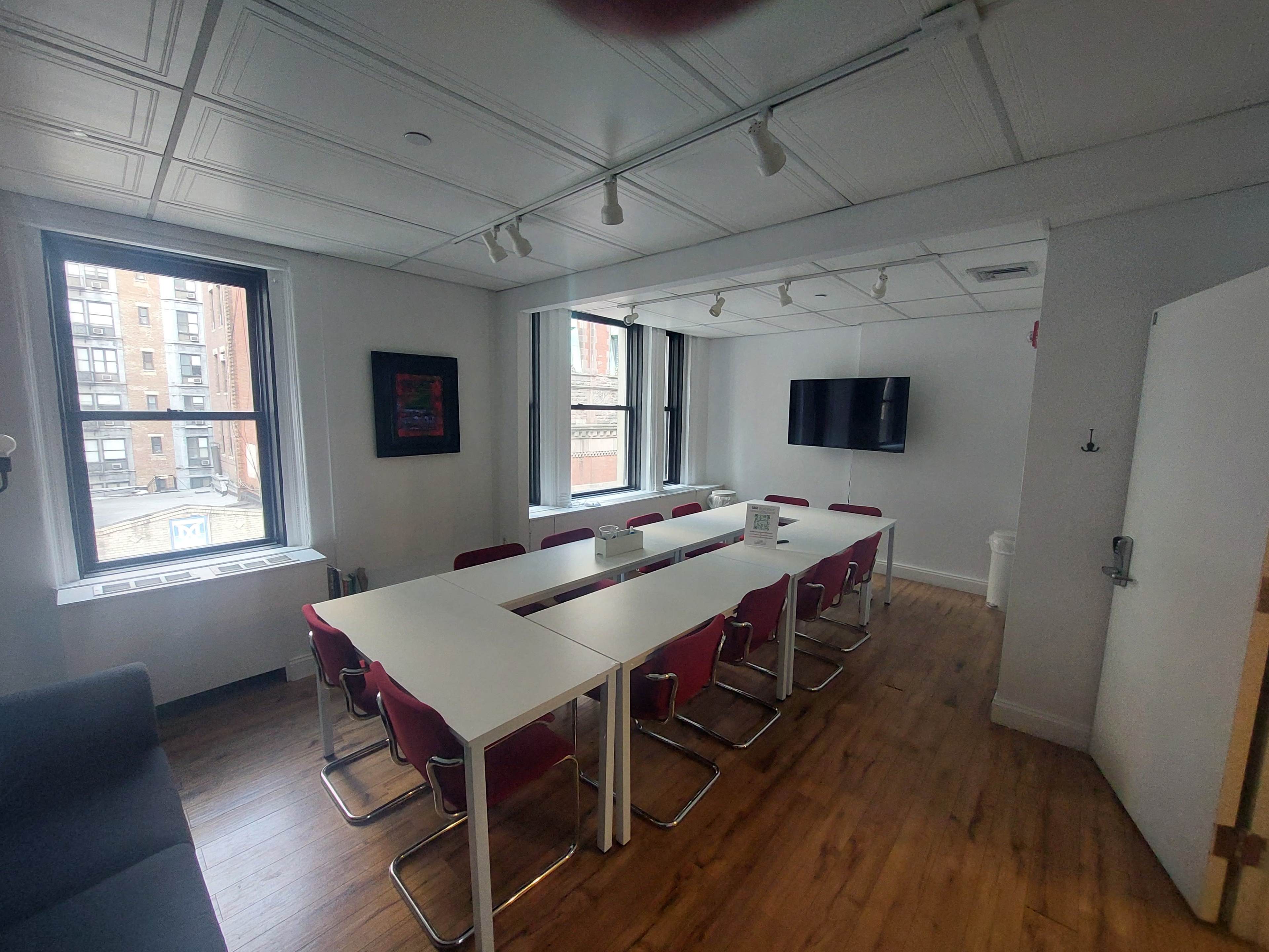 704-D: Spacious Conference Room In Midtown Manhattan Image in Midtown Manhattan, New York, NY