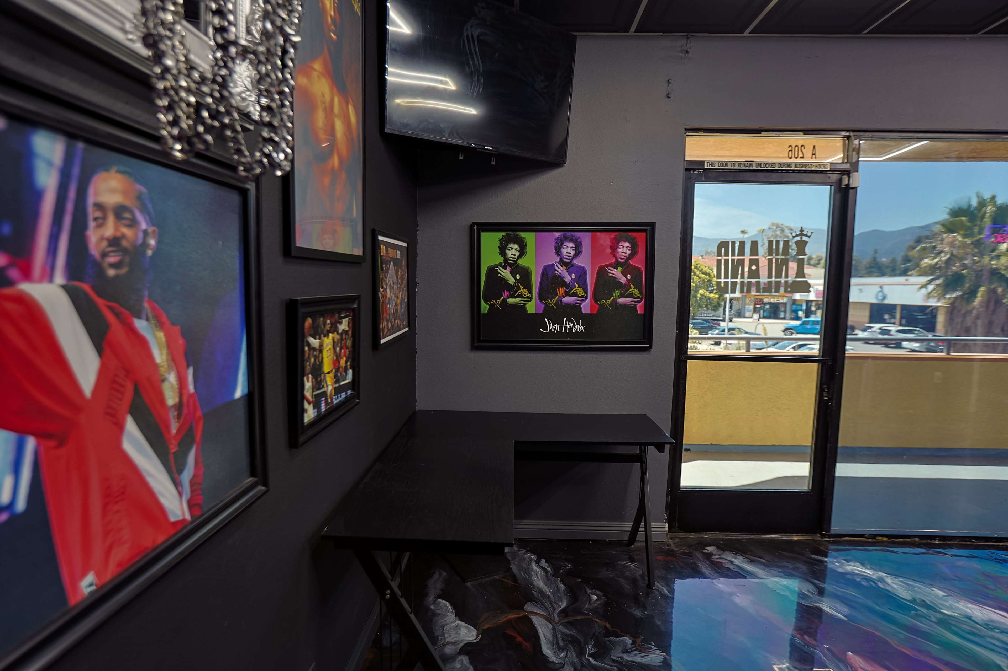 Second Floor open lounge space Image in Corona, Corona, CA