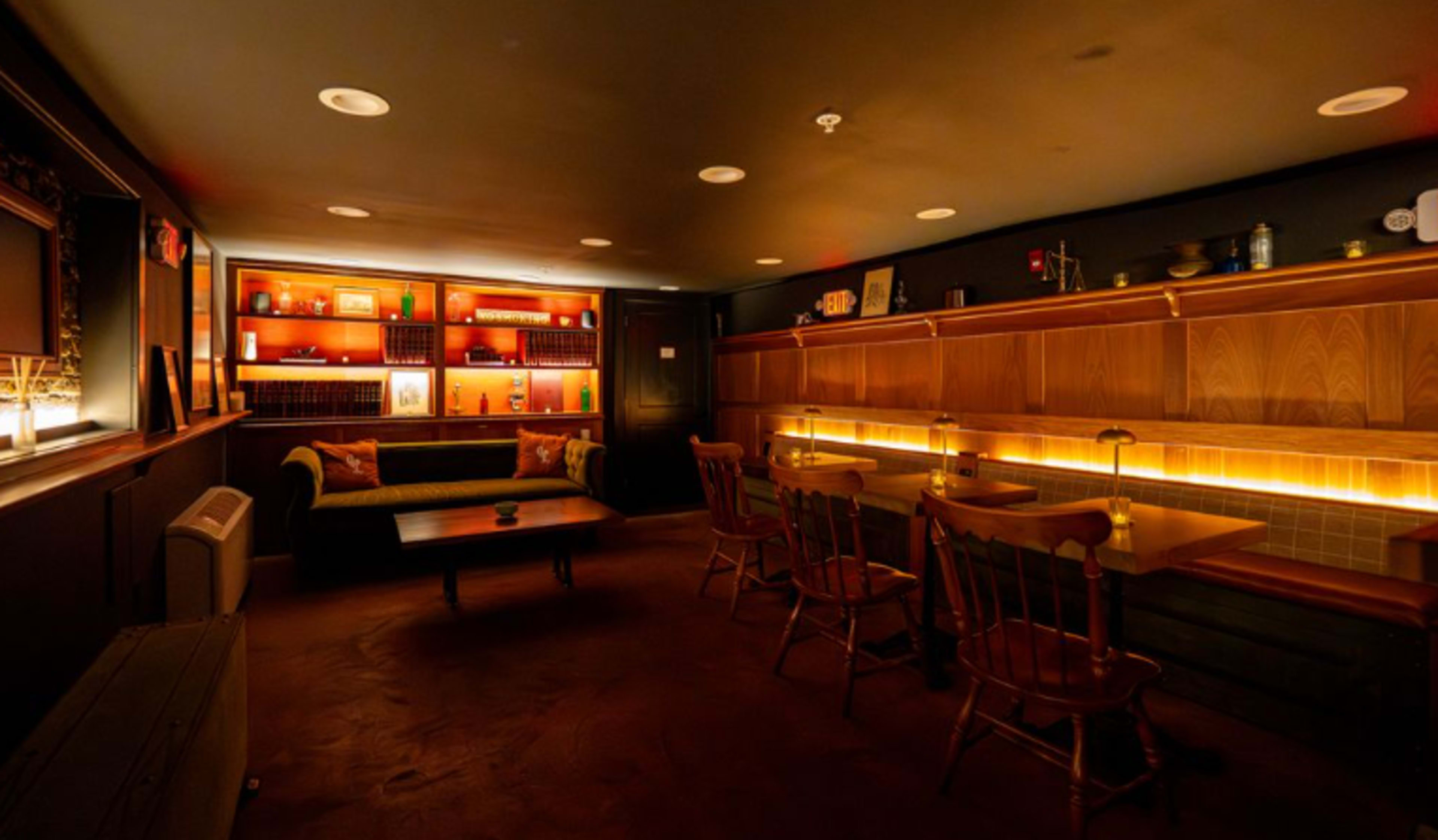 Newtons Cellar | Speakeasy Lounge Image in Center City East, Philadelphia, PA