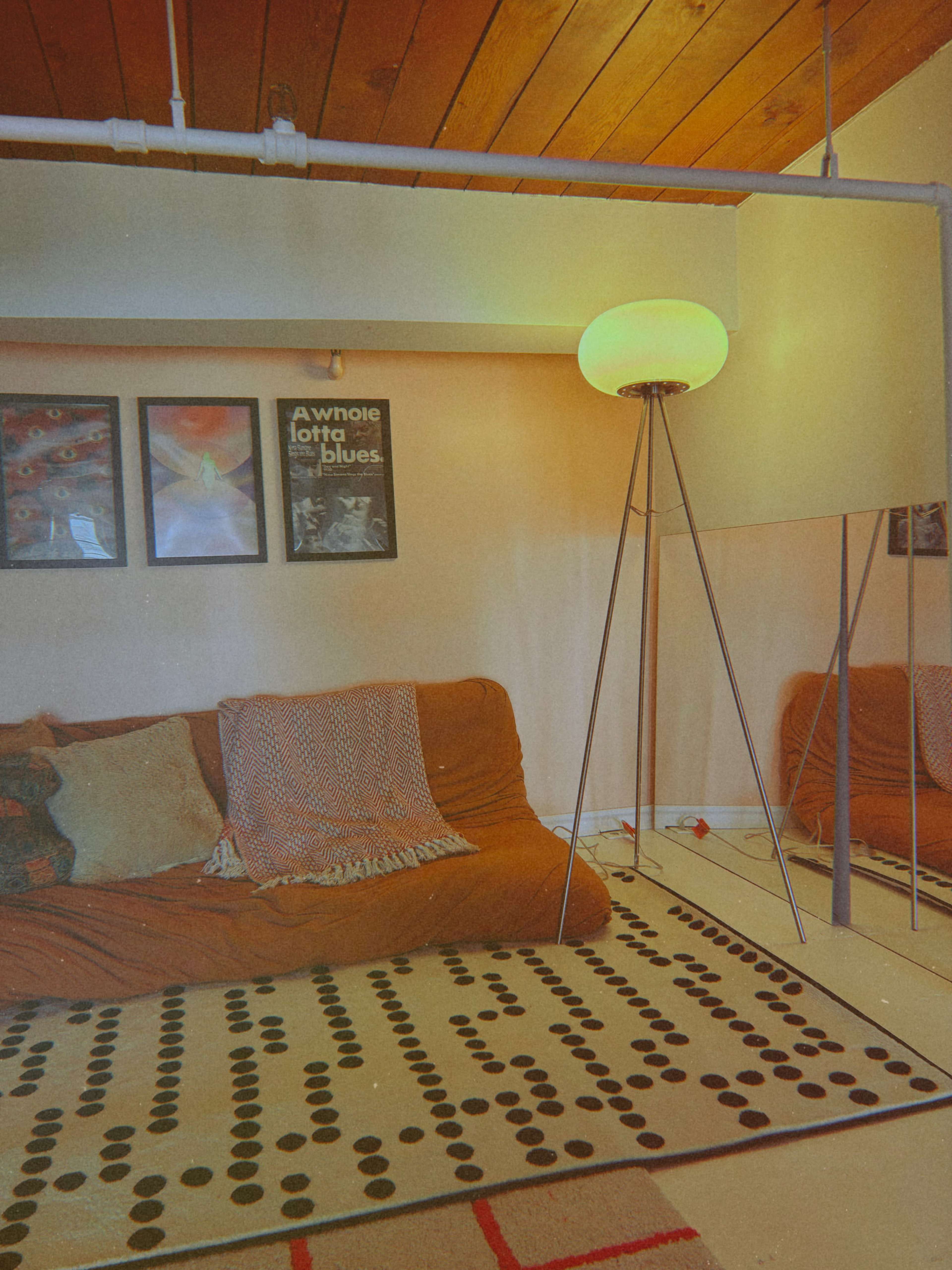 Boutique Daylight Studio with Cozy Atmosphere Image in South Riverdale, Toronto, ON