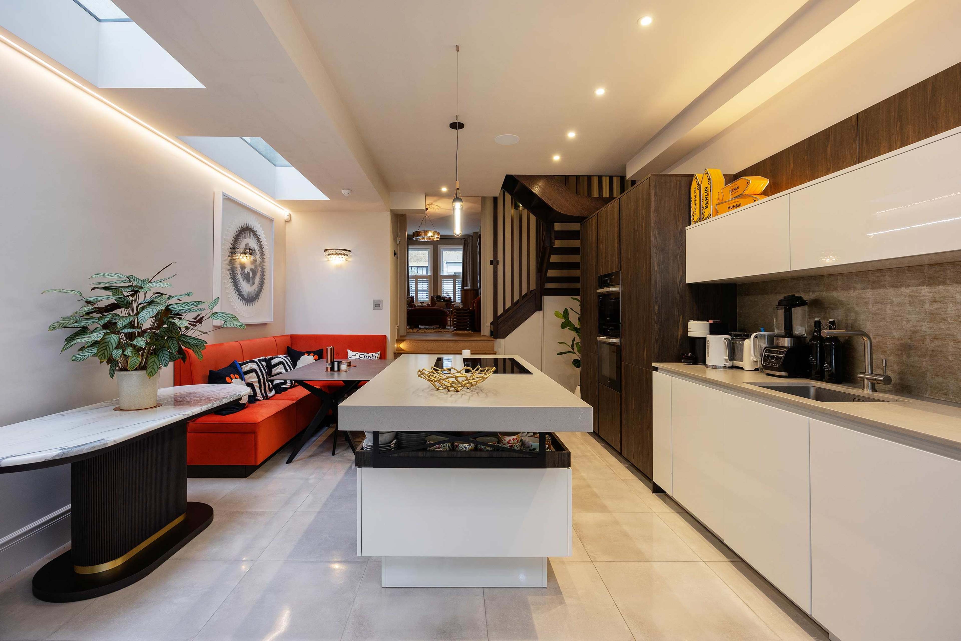 Riverside Modernist – Calm, Characterful Space with Architectural Detail Image in Hammersmith, LONDON, ENG