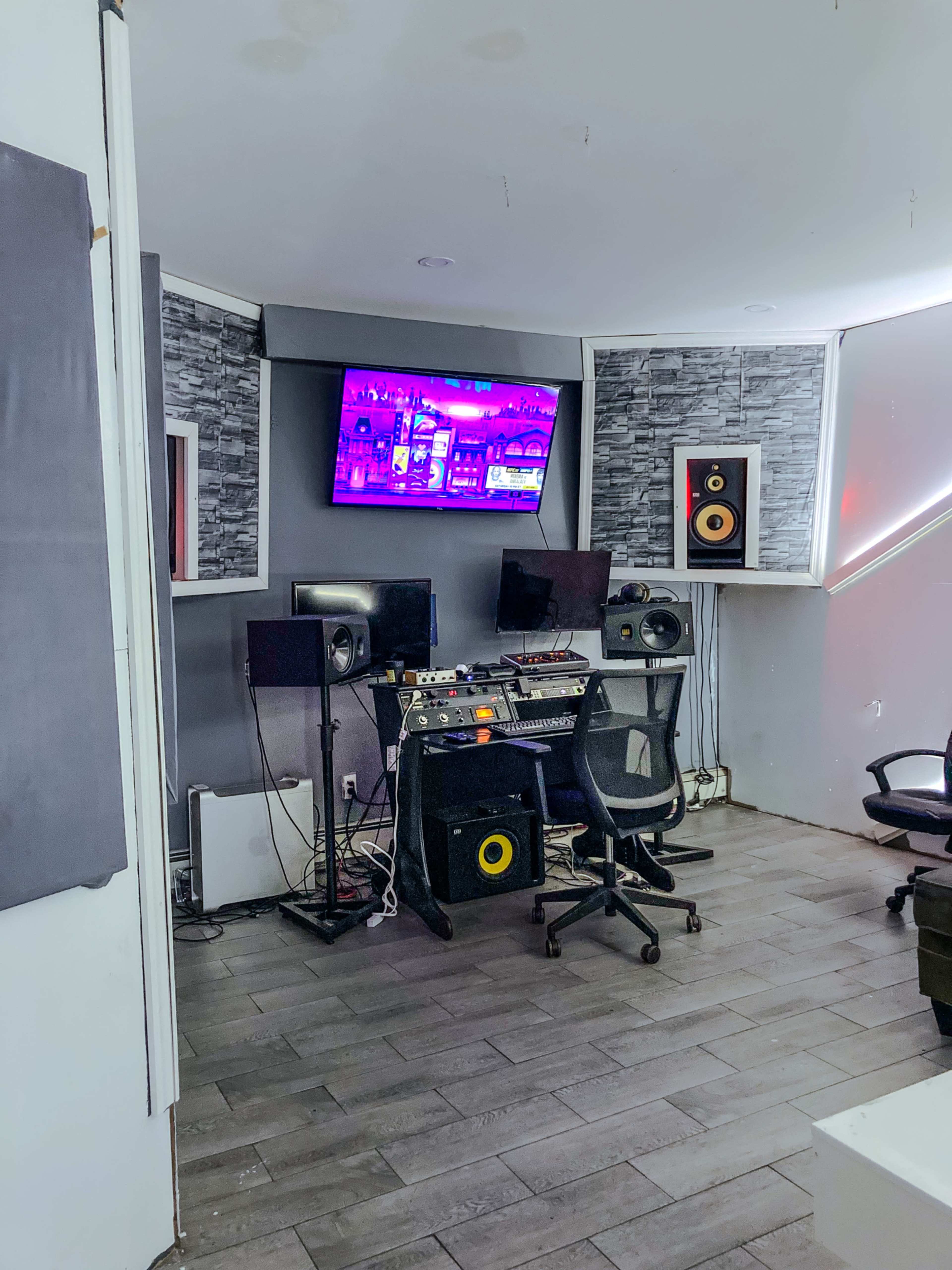 Private Galaxy space vibe recording studio Image in Utopia, Fresh meadows, NY