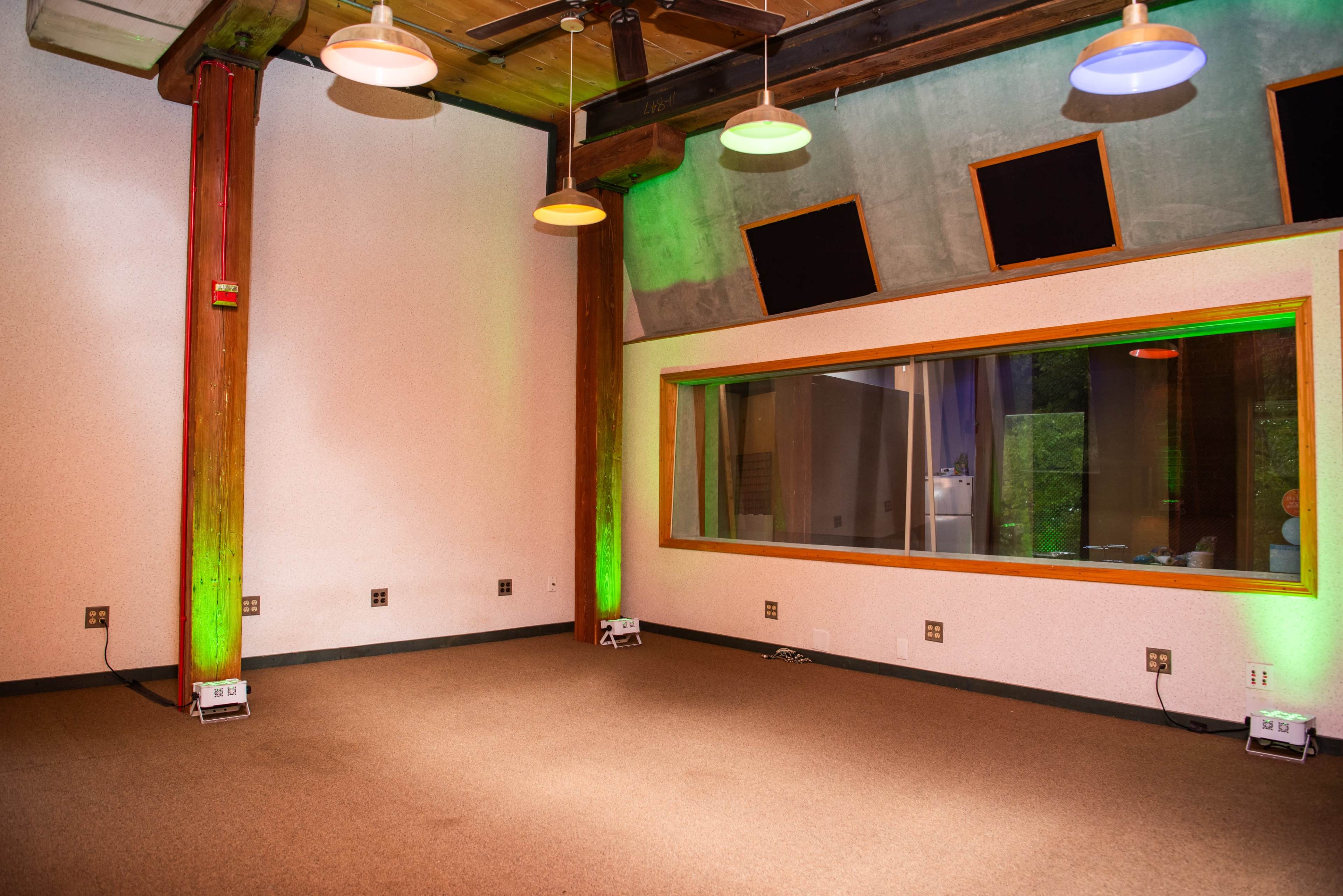 East Hartford River Loft With Water Views Image in East Hartford, East Hartford, CT