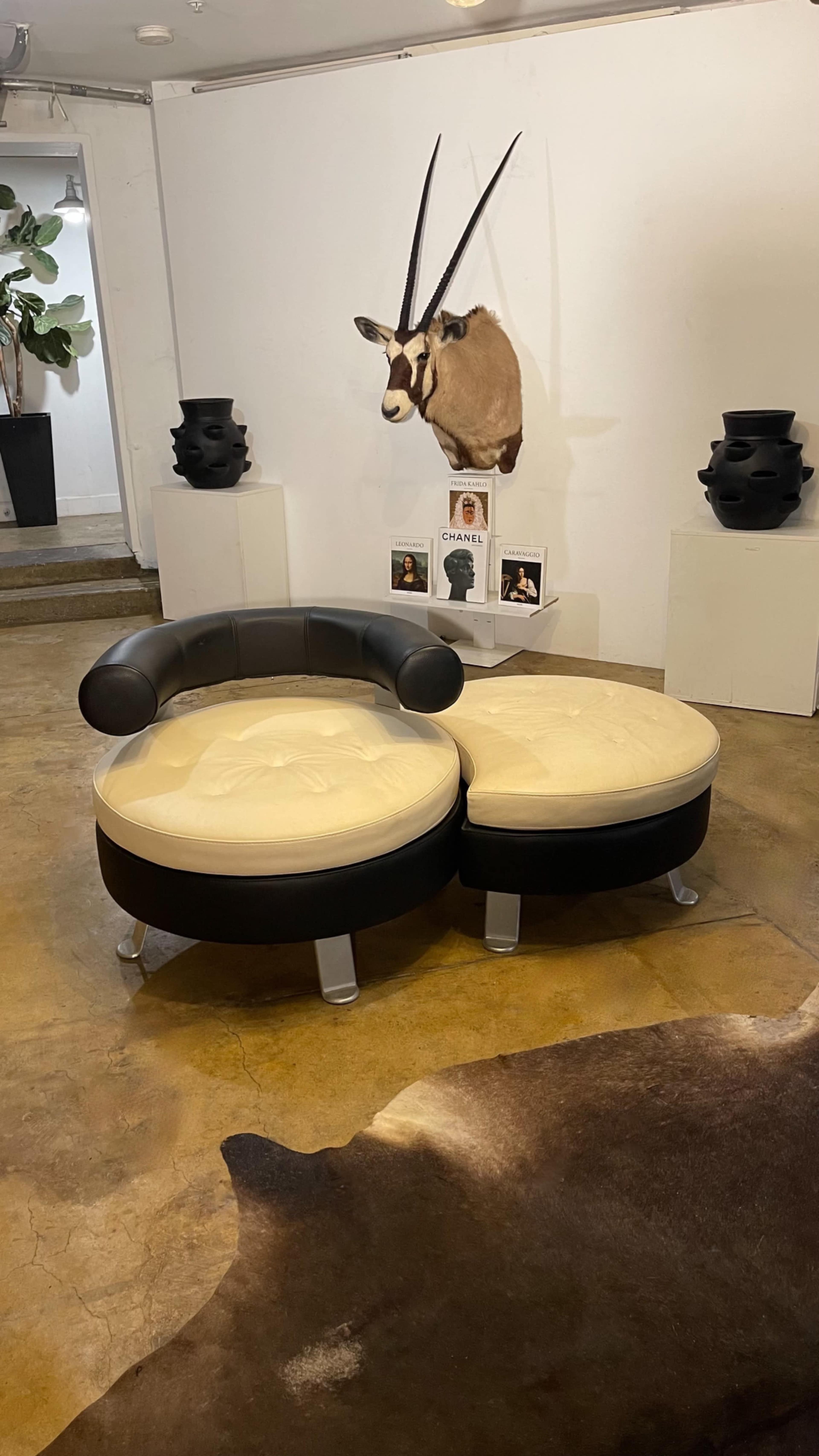 Museum Loft near the vibrant Arts District  Perfect for Shoots, Events, Dinners, Brunch, Film Production,Watching Live Sports.ect Image in Boyle Heights, LOS ANGELEs, CA