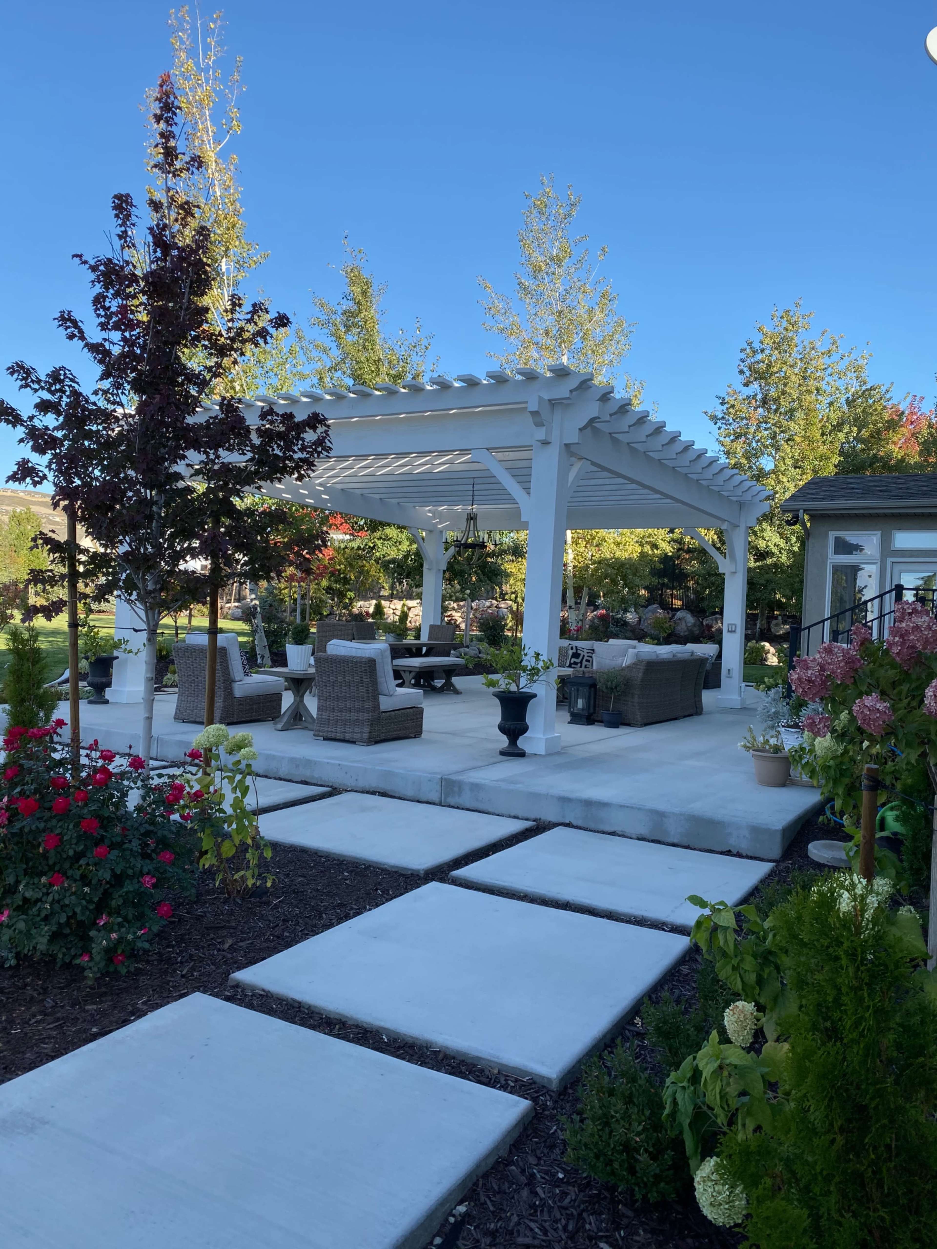 Stunning Alpine Yard and Pool Image in Alpine, Alpine, UT