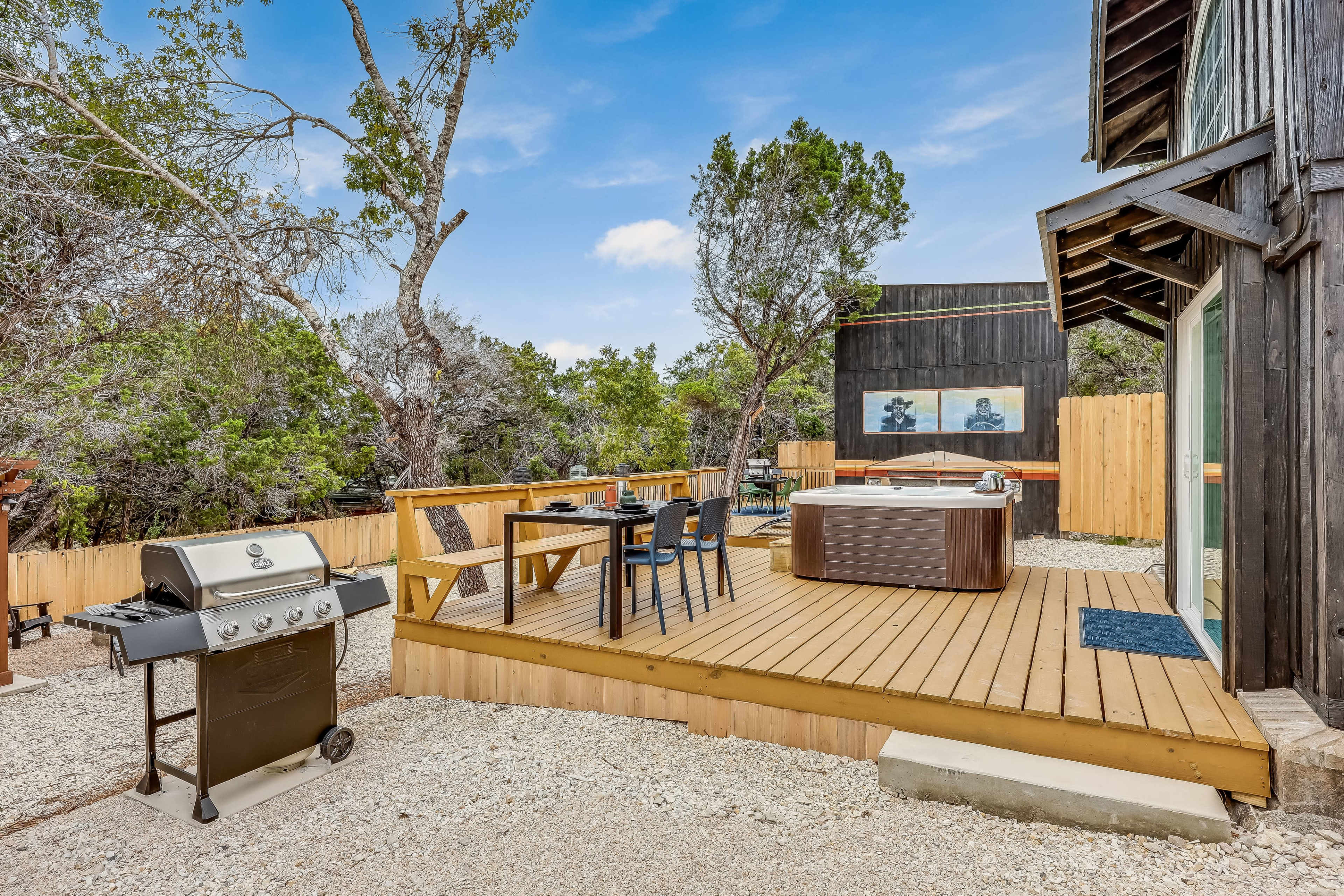 Summer camp vibes! Hill Country Oasis with fire pit and hot tubs; Perfect for small retreats Image in , Jonestown, TX